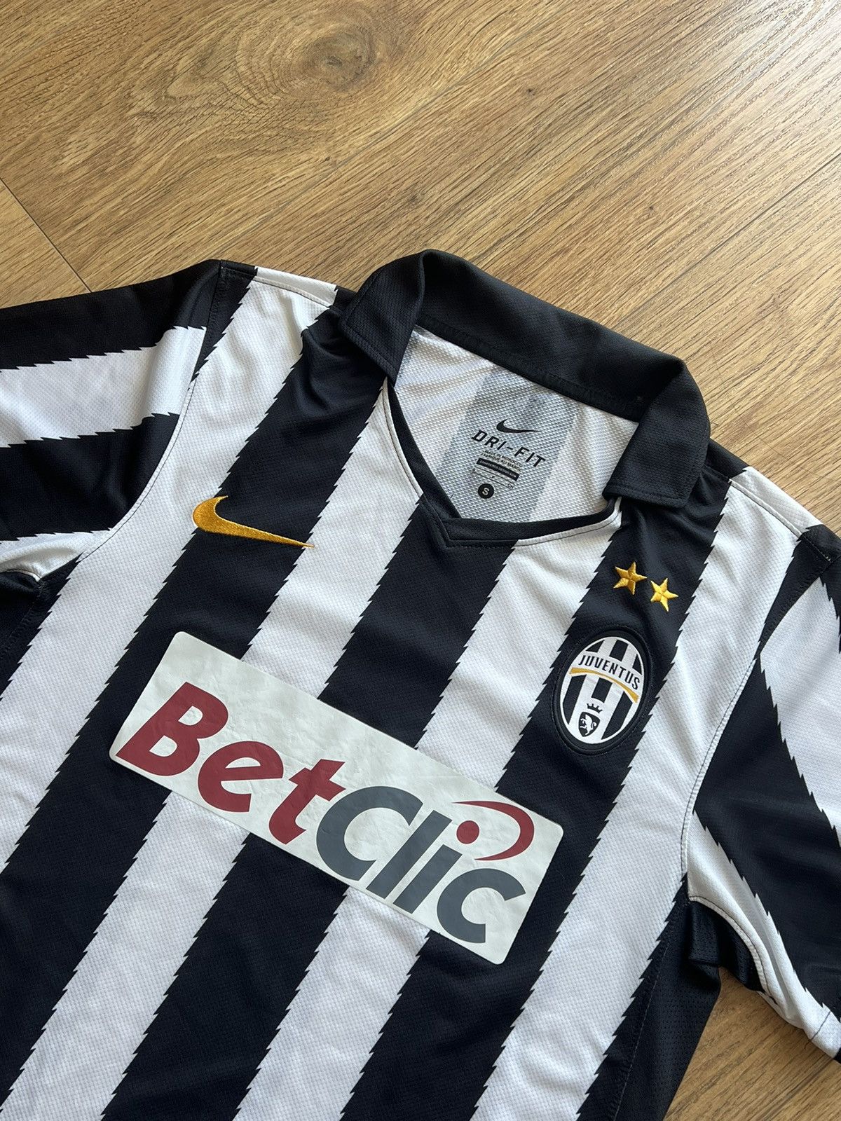 Nike Nike Juventus 2010/11 soccer shirt x blokecore jersey Size US S / EU 44-46 / 1 - 2 Thumbnail