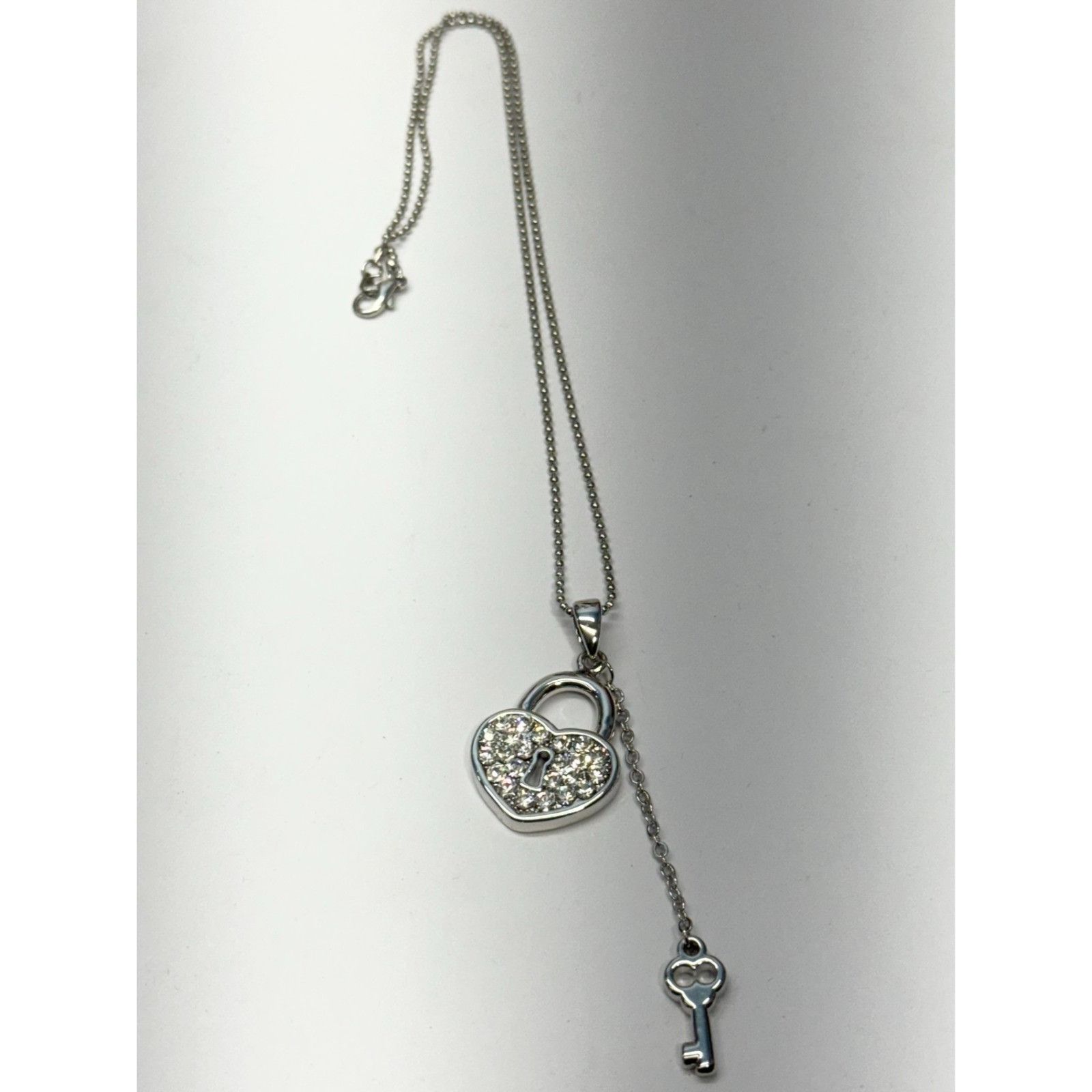 Vintage Silver rhinestone heart and key charm necklace Size ONE SIZE - 2 Thumbnail