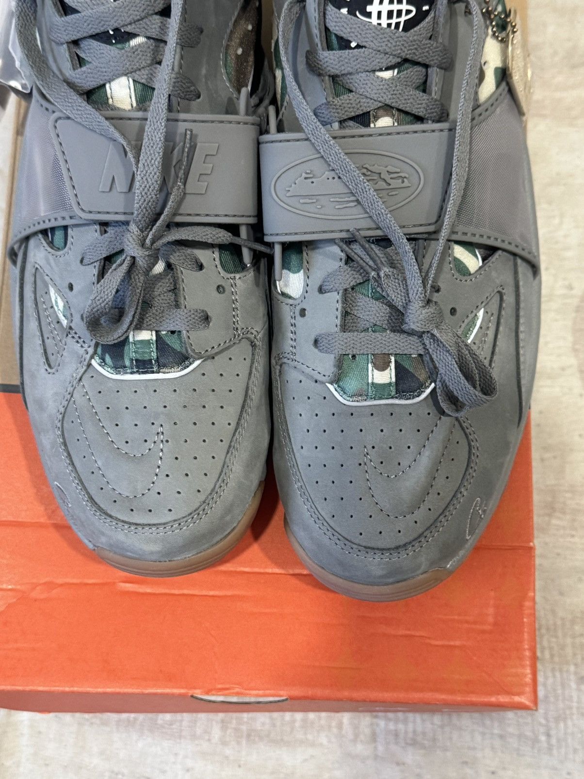 Corteiz × Nike Nike Corteiz Huarache Size US 13 / EU 46 - 8 Thumbnail