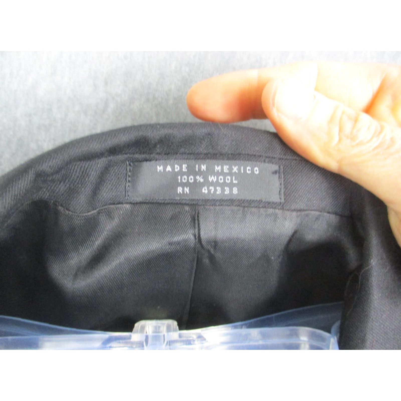 Jones New York Jones New York Suit Mens 48L Black Wool Tuxedo 2 Piece Notch Lapel 3-Button Single-Breasted Wool Size 48R - 3 Thumbnail