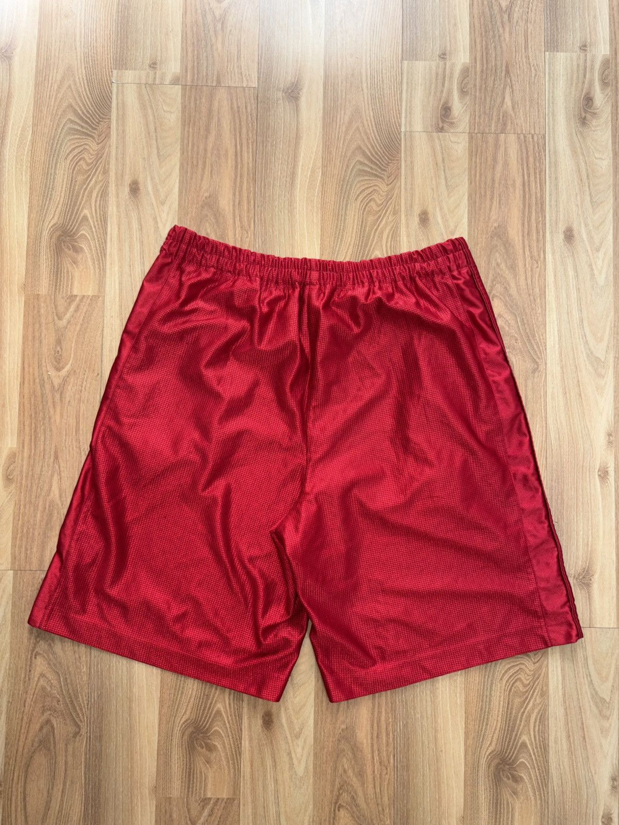 Nike Vintage Nike Mesh Basketball Shorts Red Y2K Baggy 2007 Size US 33 - 3 Thumbnail