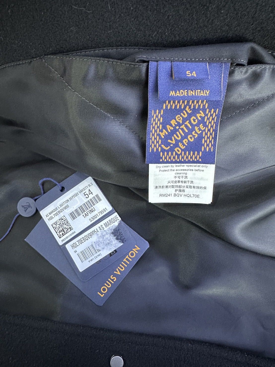 Louis Vuitton Louis Vuitton x Pharrell Size US L / EU 52-54 / 3 - 8 Thumbnail