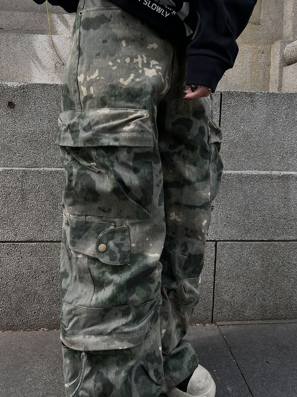 Designer × Japanese Brand × Vintage Camouflage Baggy Cargo Jeans Size US 31 - 3 Thumbnail