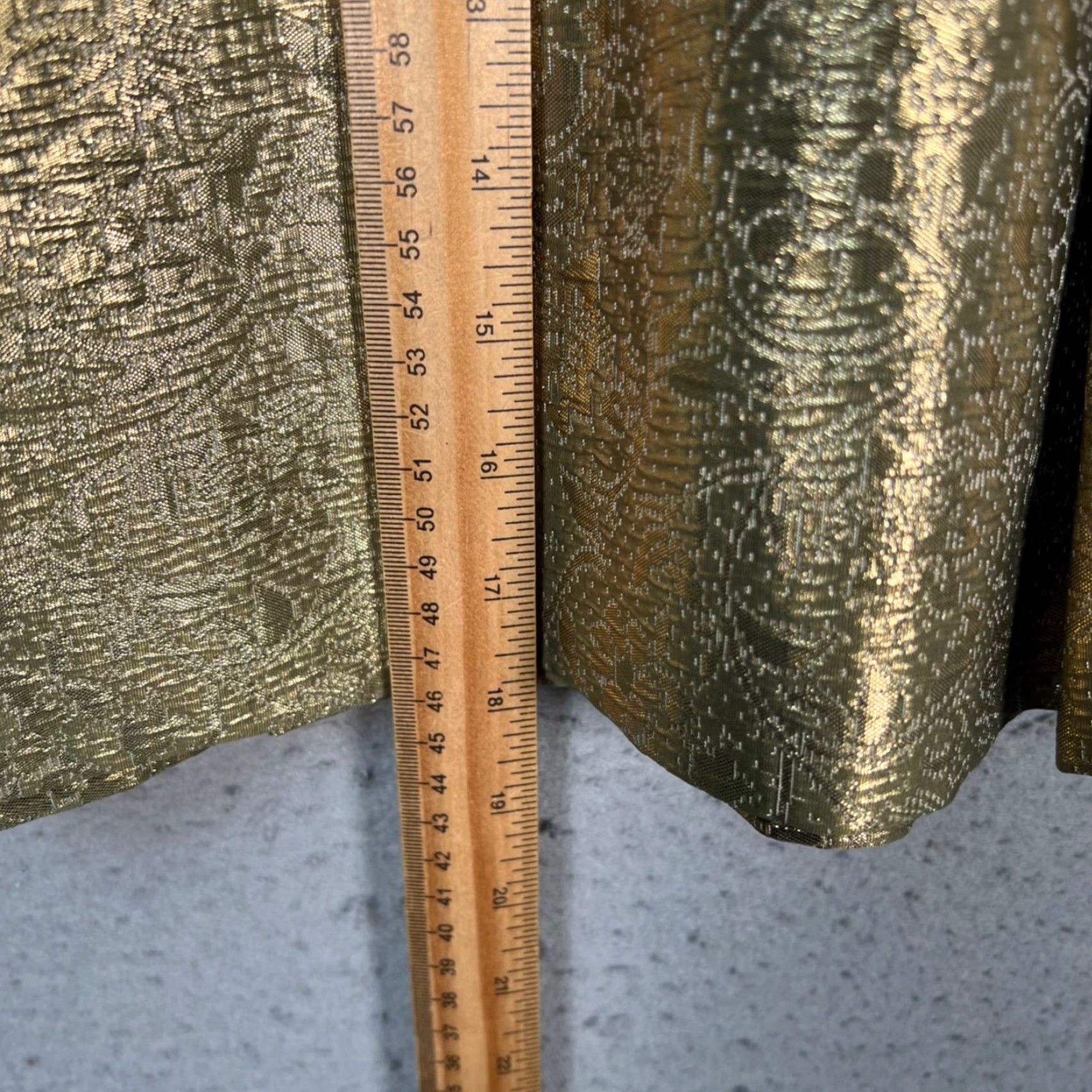 Club Monaco Club Monaco Skirt Womens 4 Gold Metallic Pleated Mini Size 27" / US 4 / IT 40 - 6 Thumbnail