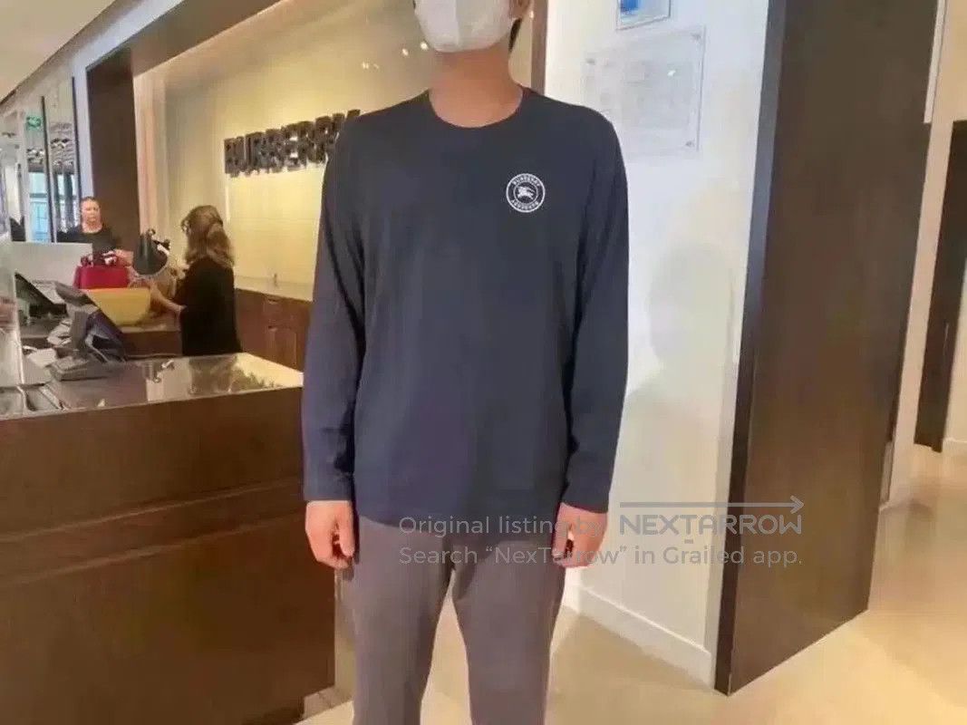 Burberry Burberry Blue Cotton Long Sleeve Sweatshirt. Size US M / EU 48-50 / 2 - 4 Thumbnail