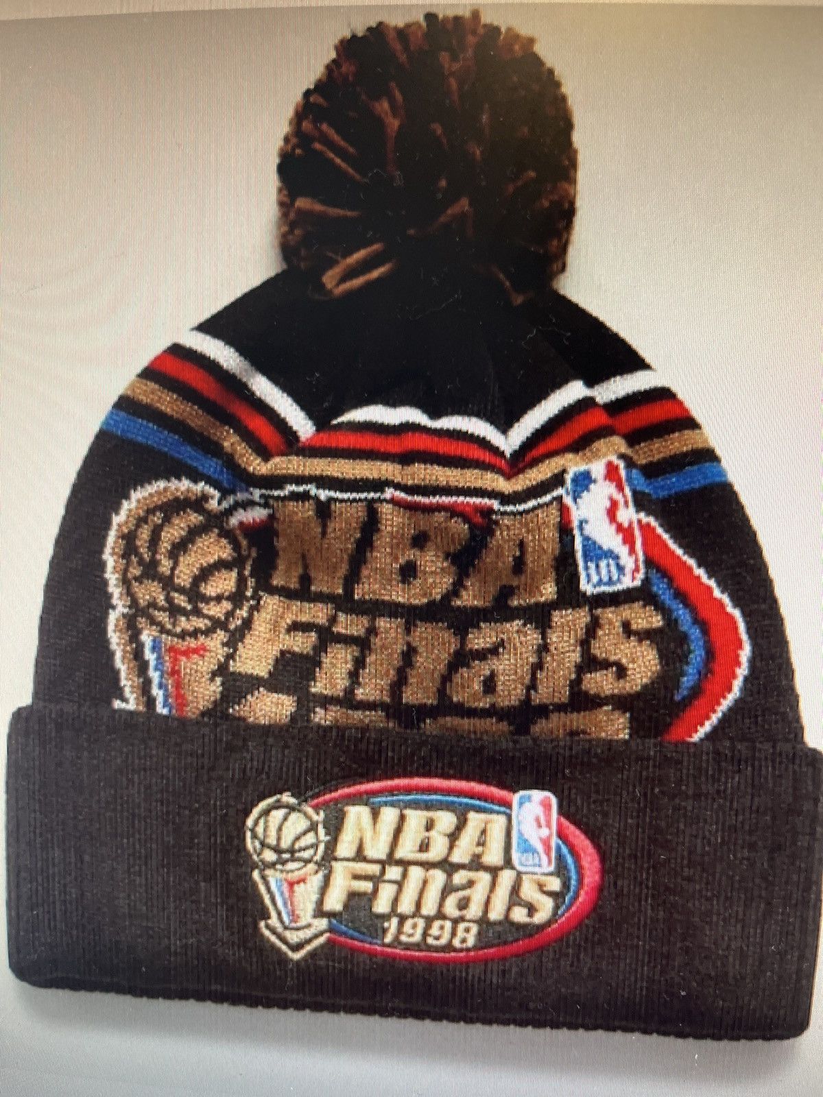 Mitchell & Ness MBA Finals 1998 Bulls v Jazz beanie. Size ONE SIZE - 1 Thumbnail