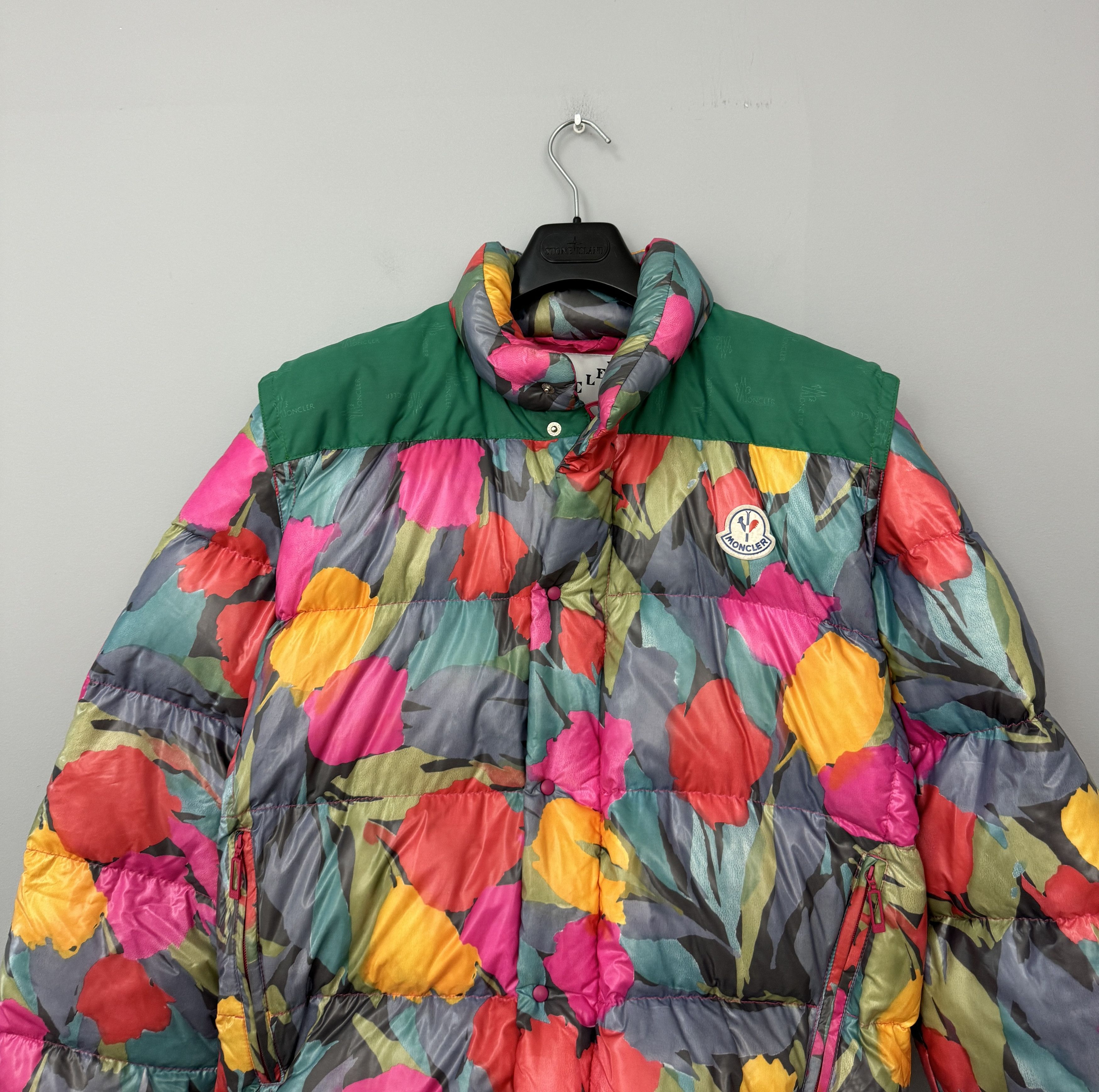 Moncler Women's Moncler Grenoble Down Jacket Puffer Vest Size 1 Size M / US 6-8 / IT 42-44 - 2 Thumbnail