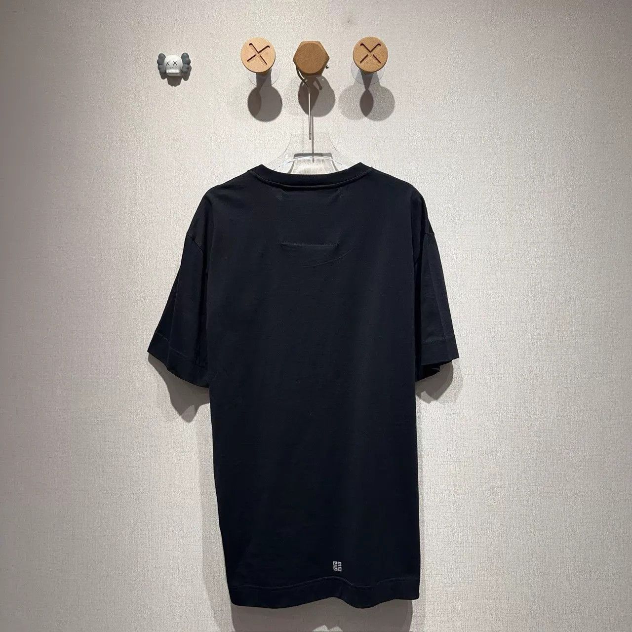Givenchy Givenchy Reflective Logo Black Short-Sleeve Tee XXL NWT Size US XXL / EU 58 / 5 - 2 Thumbnail