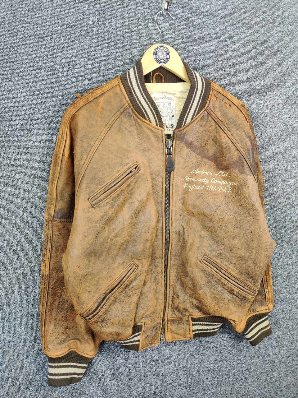 Avirex Thrashed Vintage 90s Avirex USA Varsity Leather Jacket Size US XS / EU 42 / 0 - 9 Thumbnail