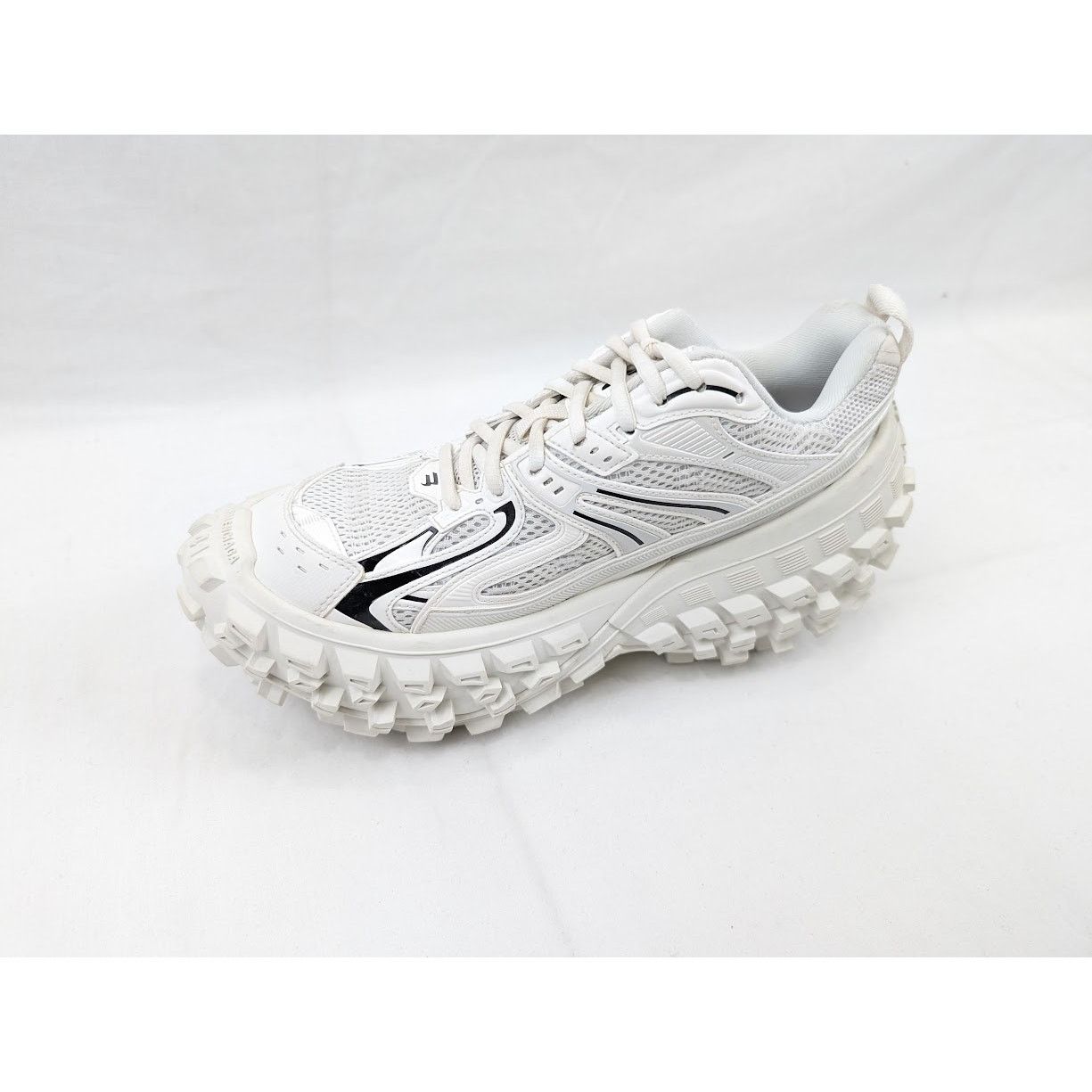 Balenciaga o1rshd1 Contrast Defender Bouncer in Eggshell/Black Size US 8 / EU 41 - 9 Thumbnail