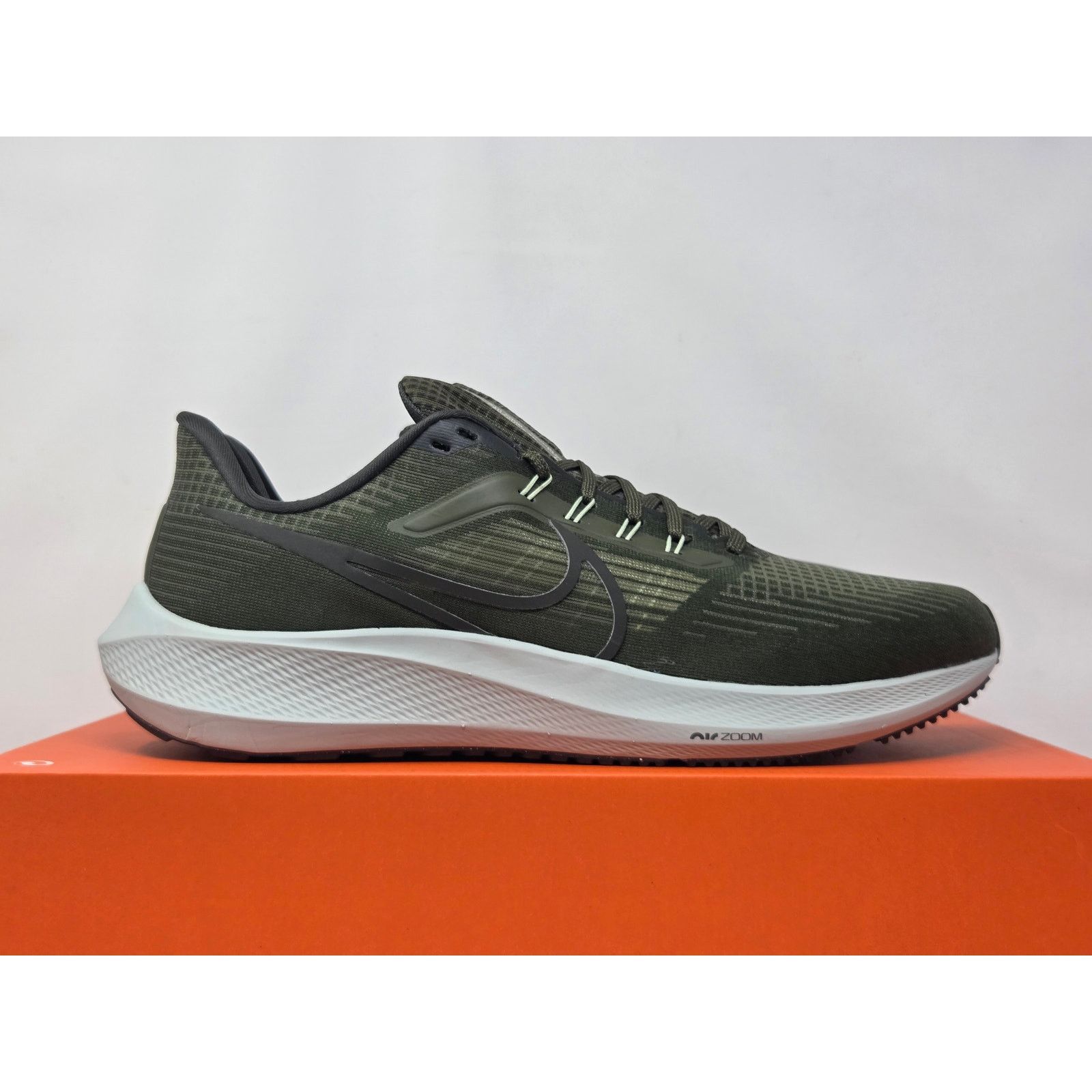 Nike DS Nike Pegasus 39 CARGO KHAKI DH4071-300 Size US 13 / EU 46 - 5 Thumbnail