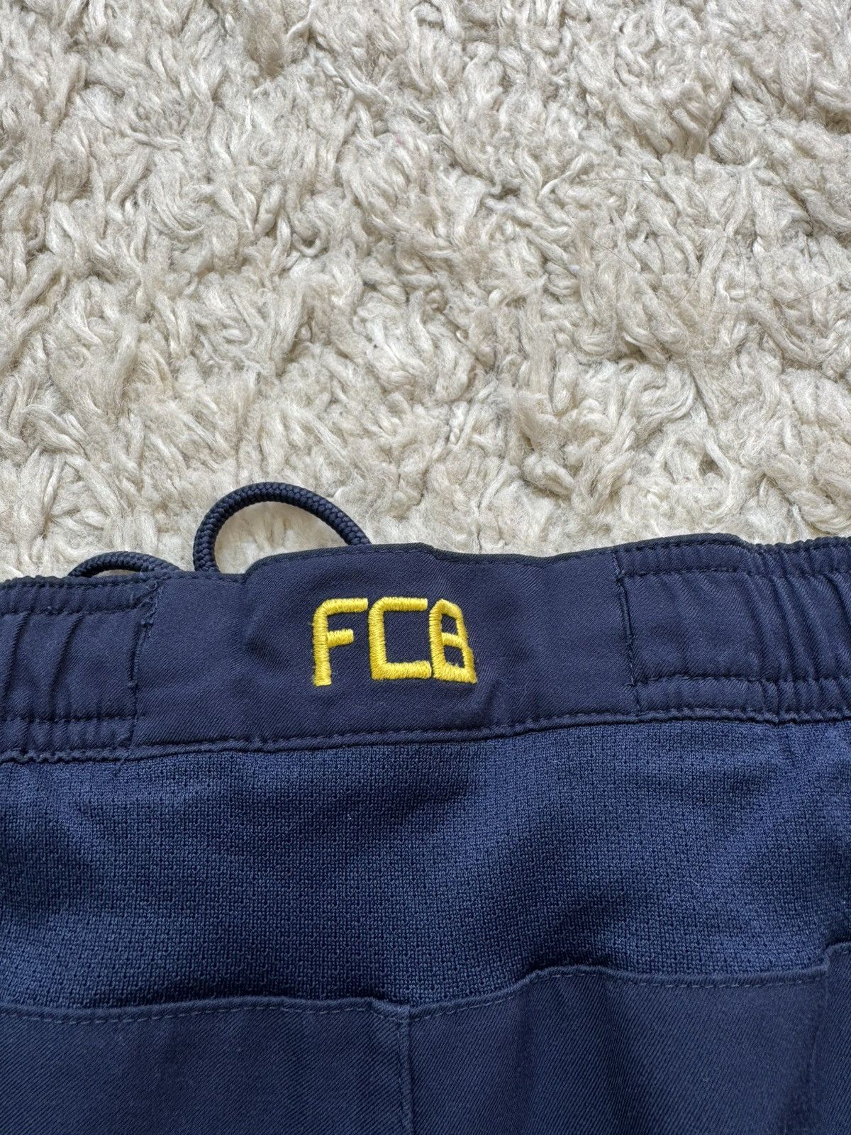 Nike Barcelona 2010-2011 Away Soccer Shorts Football Jersey Kit Size US 32 / EU 48 - 10 Thumbnail