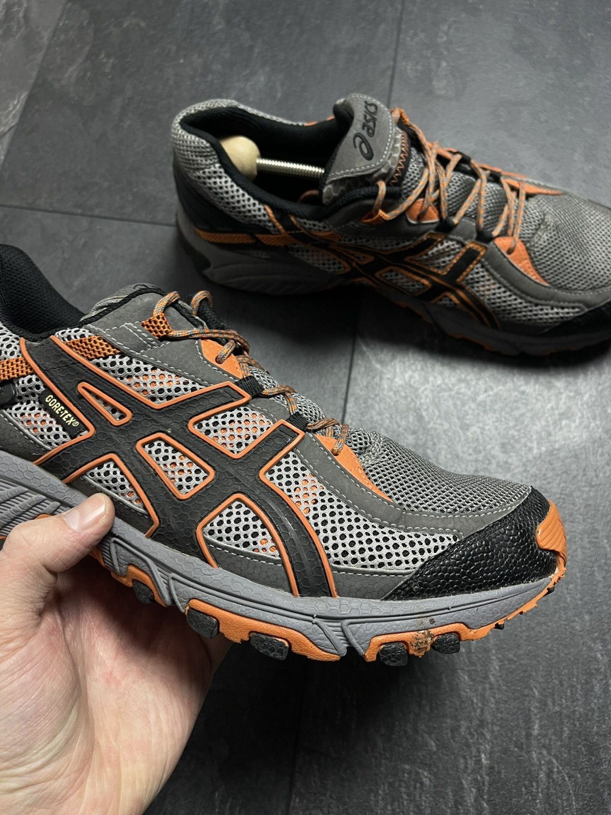 Asics Vintage asics gel low top sneakers gore tex Size US 11 / EU 44 - 4 Thumbnail