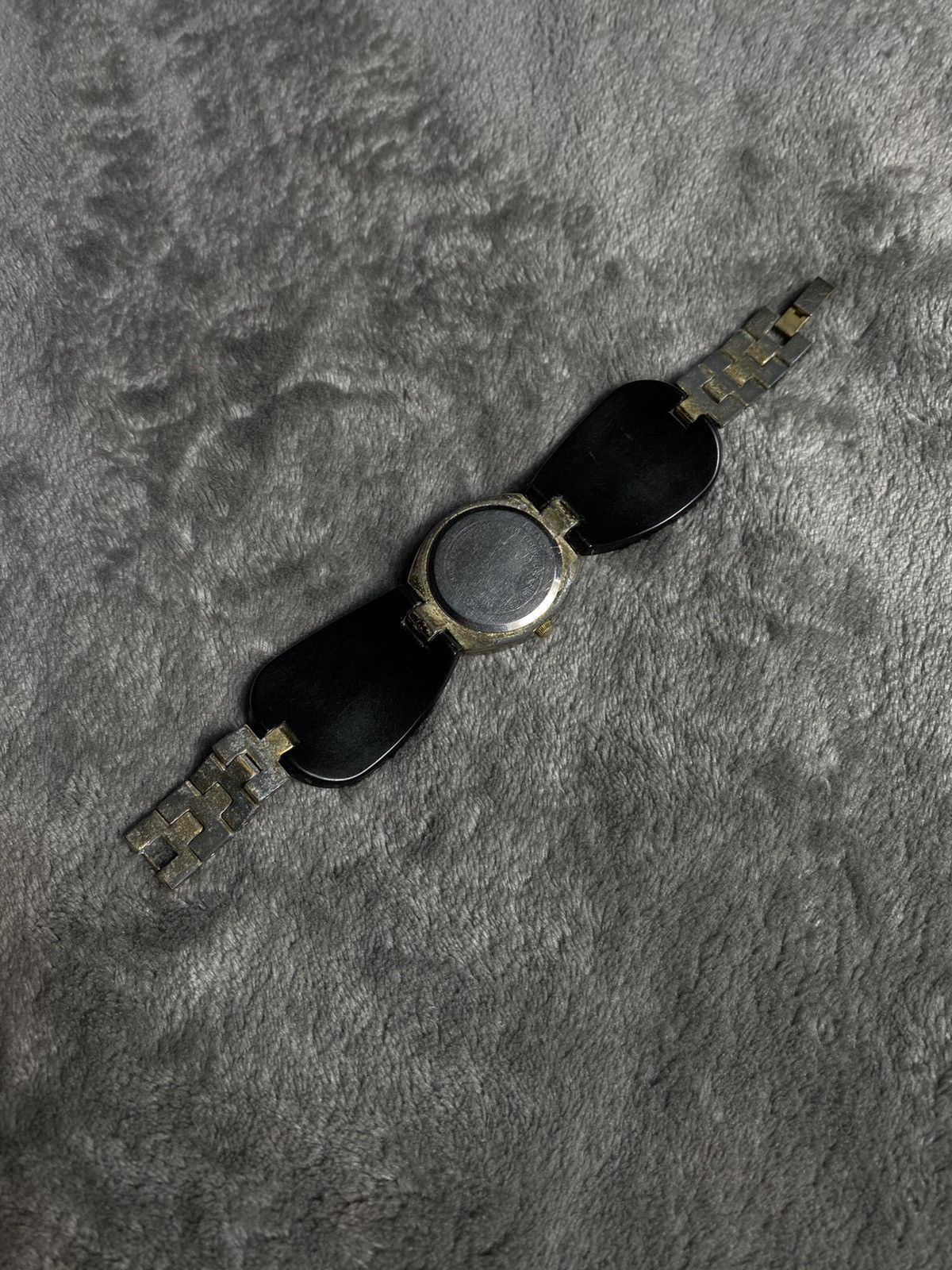 Jewelry × Vintage Futuristic Vintage Japanese Y London Quartz Watch Work 100% Size ONE SIZE - 4 Thumbnail