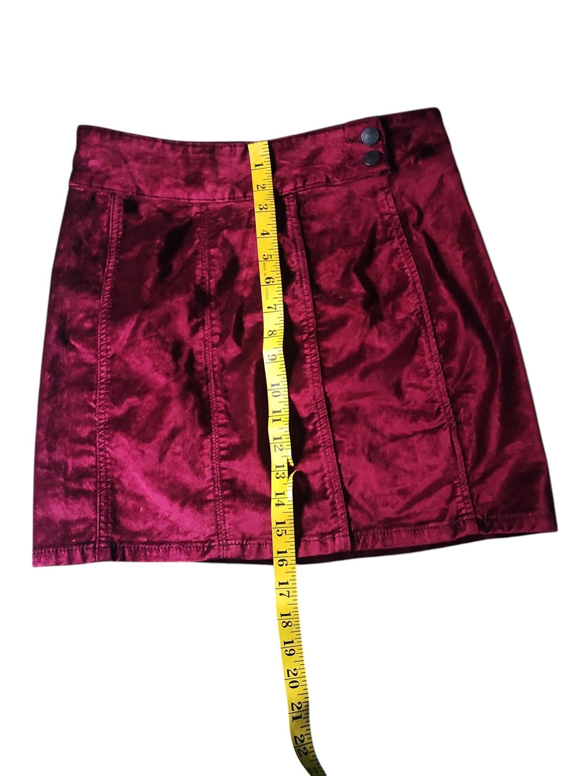 Free People Free People Red Velvet Mini Skirt W27 Size 27" / US 4 / IT 40 - 5 Thumbnail