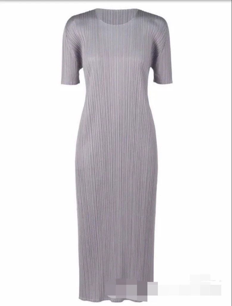 Issey Miyake Issey Miyake size:3 Purple-grey pleated dress Size S / US 4 / IT 40 - 1 Thumbnail
