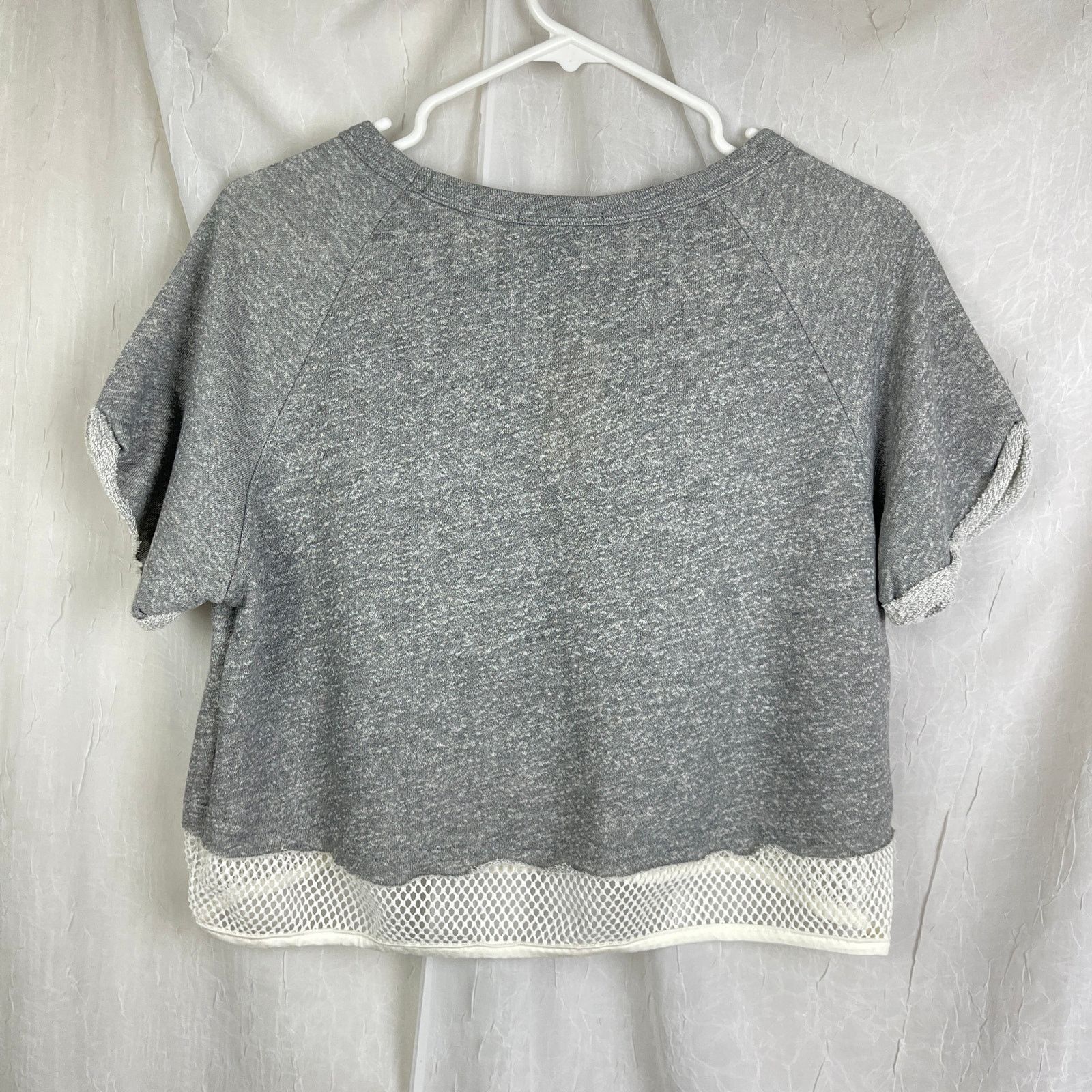 Forever 21 Forever 21 Grey Crop Sweatshirt White Mesh Athletic Top NWT Size L / US 10 / IT 46 - 15 Thumbnail