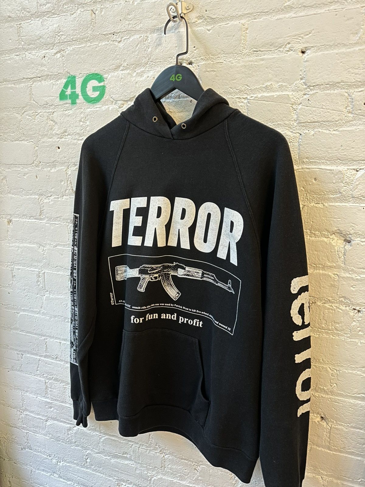 Vintage VINTAGE TERROR AK47 VINTAGE HOODIE Size US L / EU 52-54 / 3 - 3 Thumbnail
