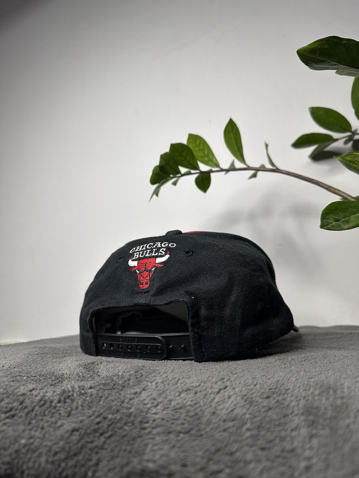 NBA × Sports Specialties NBA Chicago Bulls Vintage Cap Size ONE SIZE - 5 Thumbnail