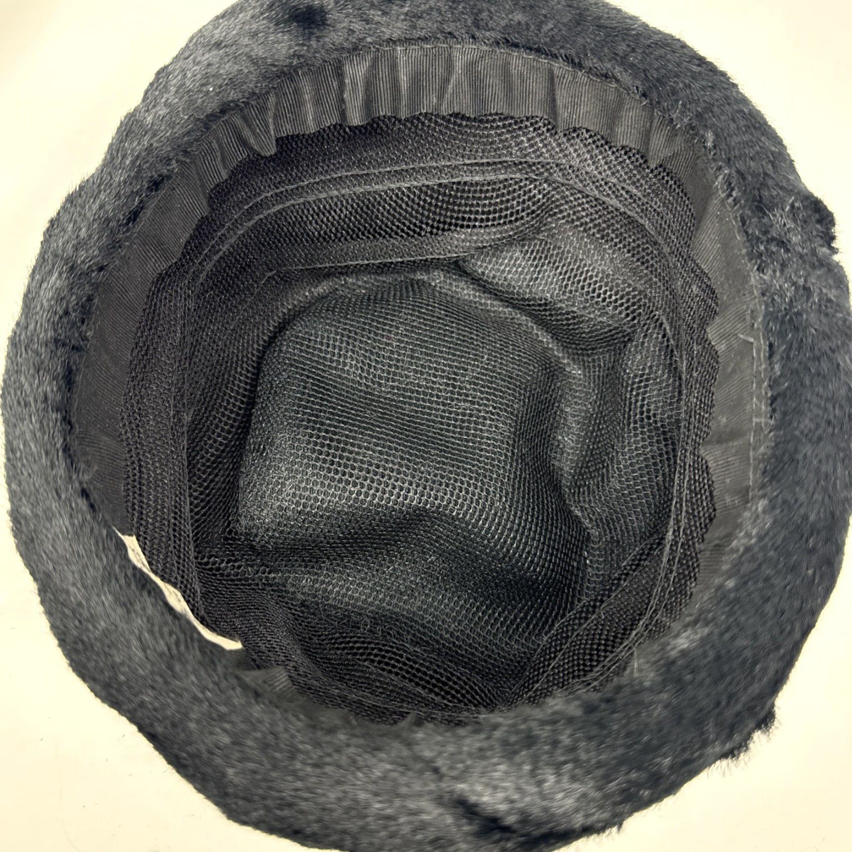 Vintage VINTAGE Black Women’s Flapper Hat Metal Rim Faux Fur Union Made USA Net Size ONE SIZE - 7 Thumbnail