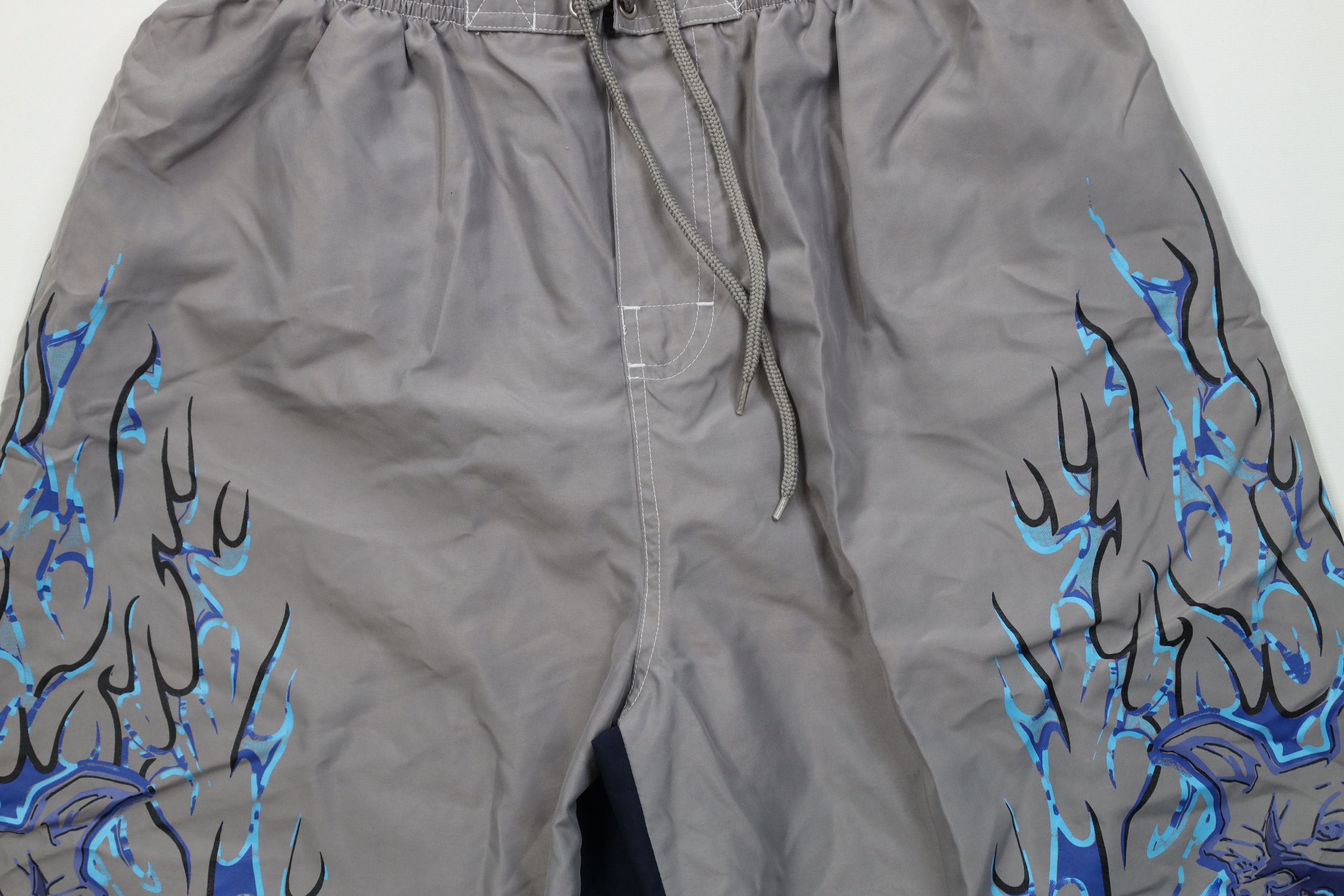 Vintage Vintage 90s Y2K Streetwear Fire Flames Shorts Swim Trunks Size US 32 / EU 48 - 3 Thumbnail