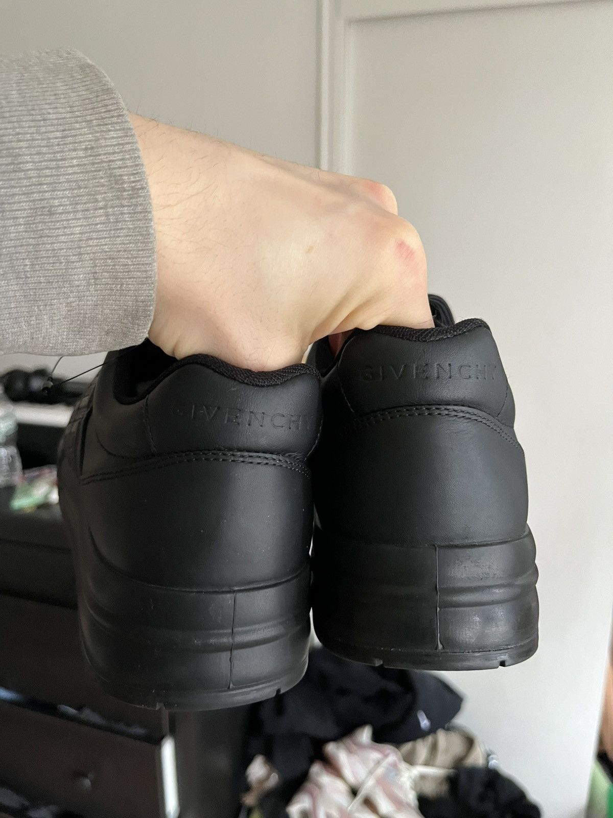Givenchy Givenchy G4 Low Top Calf Leather Logo Black Mens Size US 7 / EU 40 - 4 Thumbnail