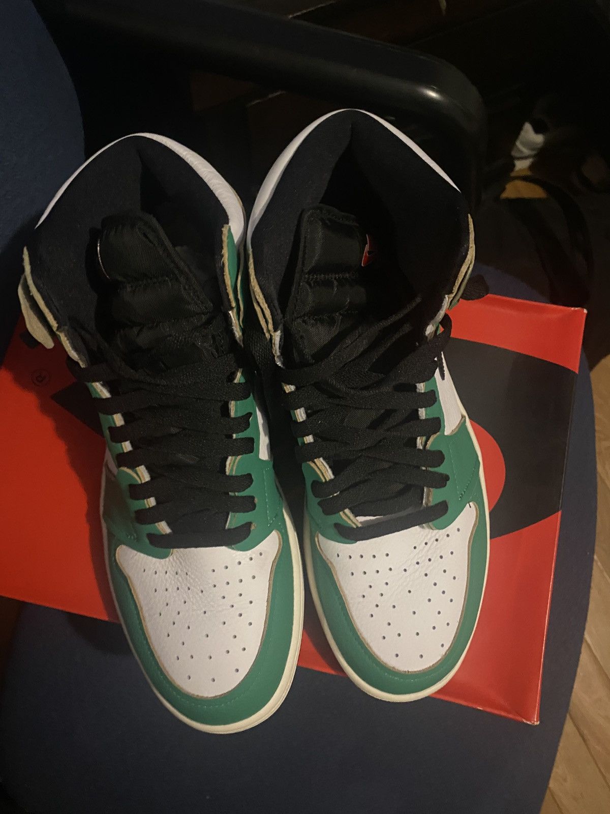 Jordan Brand Jordan 1 retro Lucky Green W Size US 9 / EU 42 - 2 Thumbnail