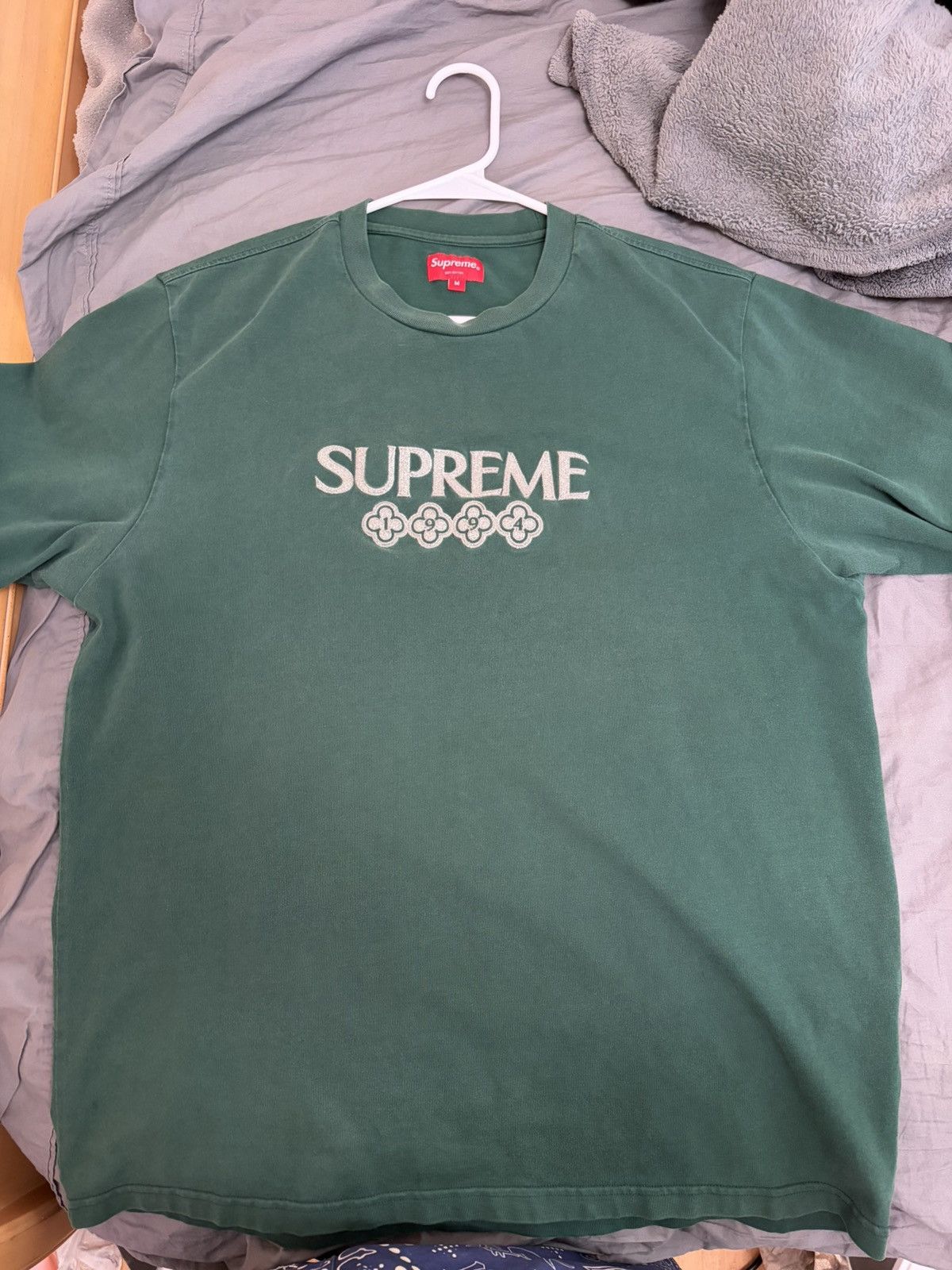 Supreme Supreme Glitter Tee Size US M / EU 48-50 / 2 - 1 Thumbnail