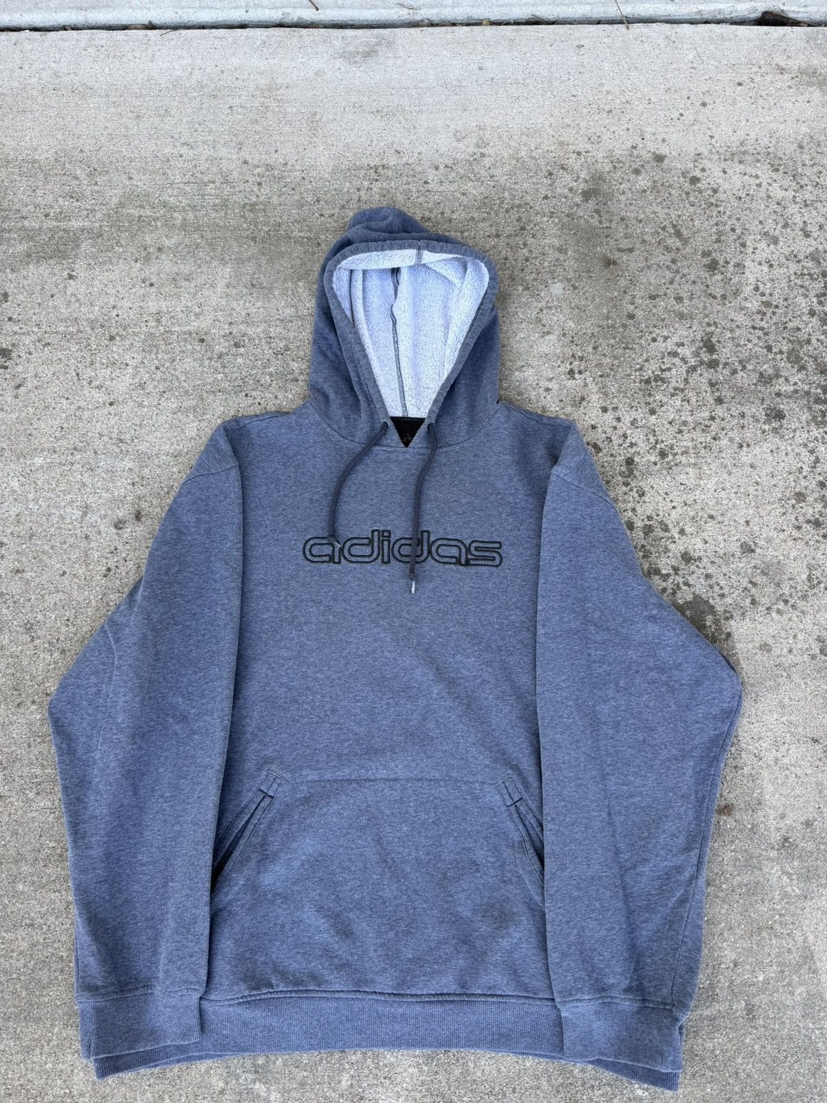 Adidas y2k adidas hoodie grey embroidered logo Size US L / EU 52-54 / 3 - 3 Thumbnail