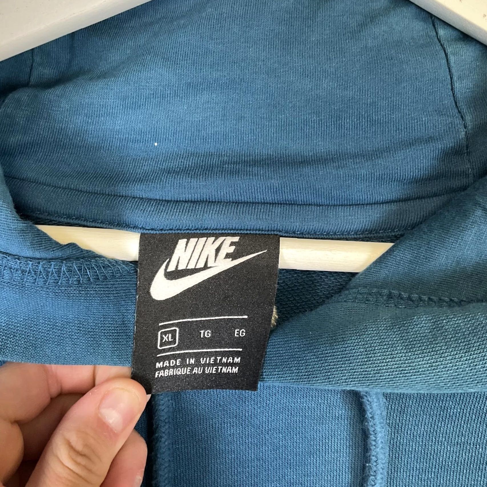 Nike Nike Hoodie Mens XL Blue Swoosh Goddess of Victory International Sweatshirt Size US XL / EU 56 / 4 - 3 Thumbnail