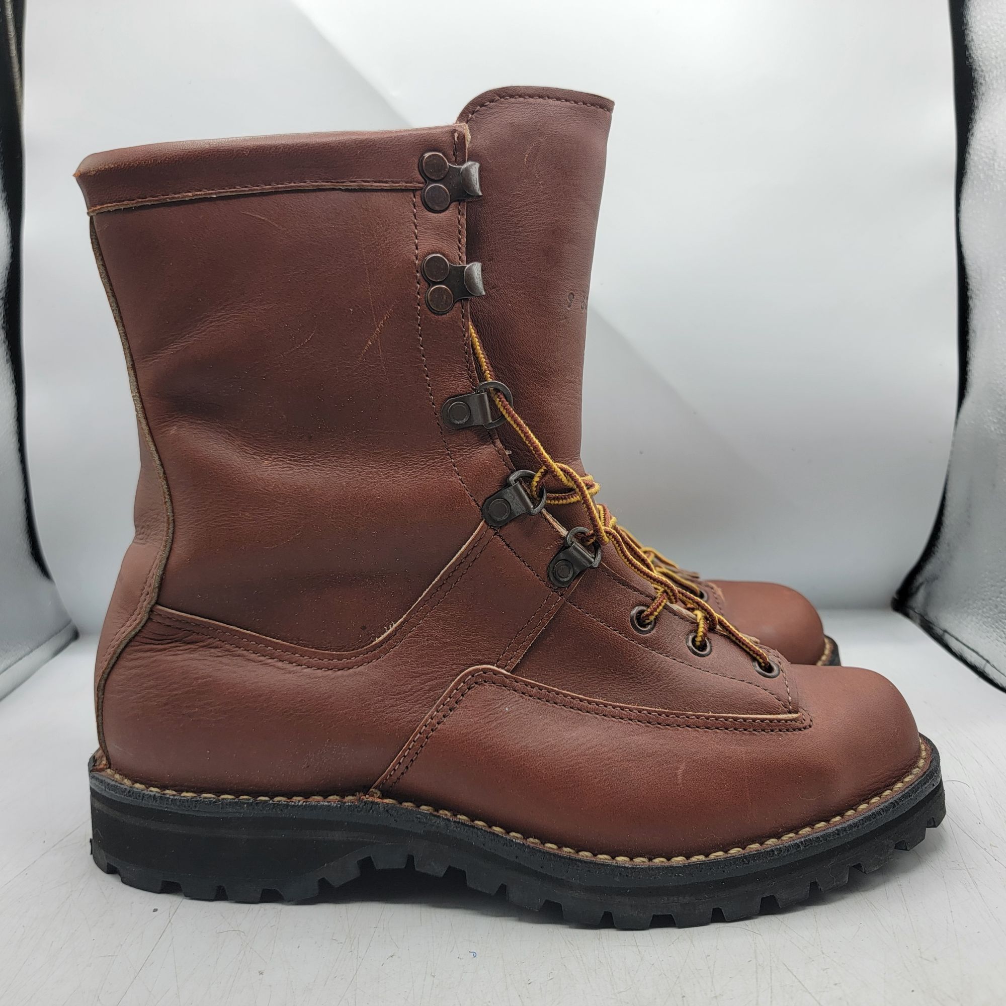 Danner Danner Mens 9 Brown Boots Gore Tex Vibram Soles Work Wear Ca Size US 9 / EU 42 - 13 Thumbnail