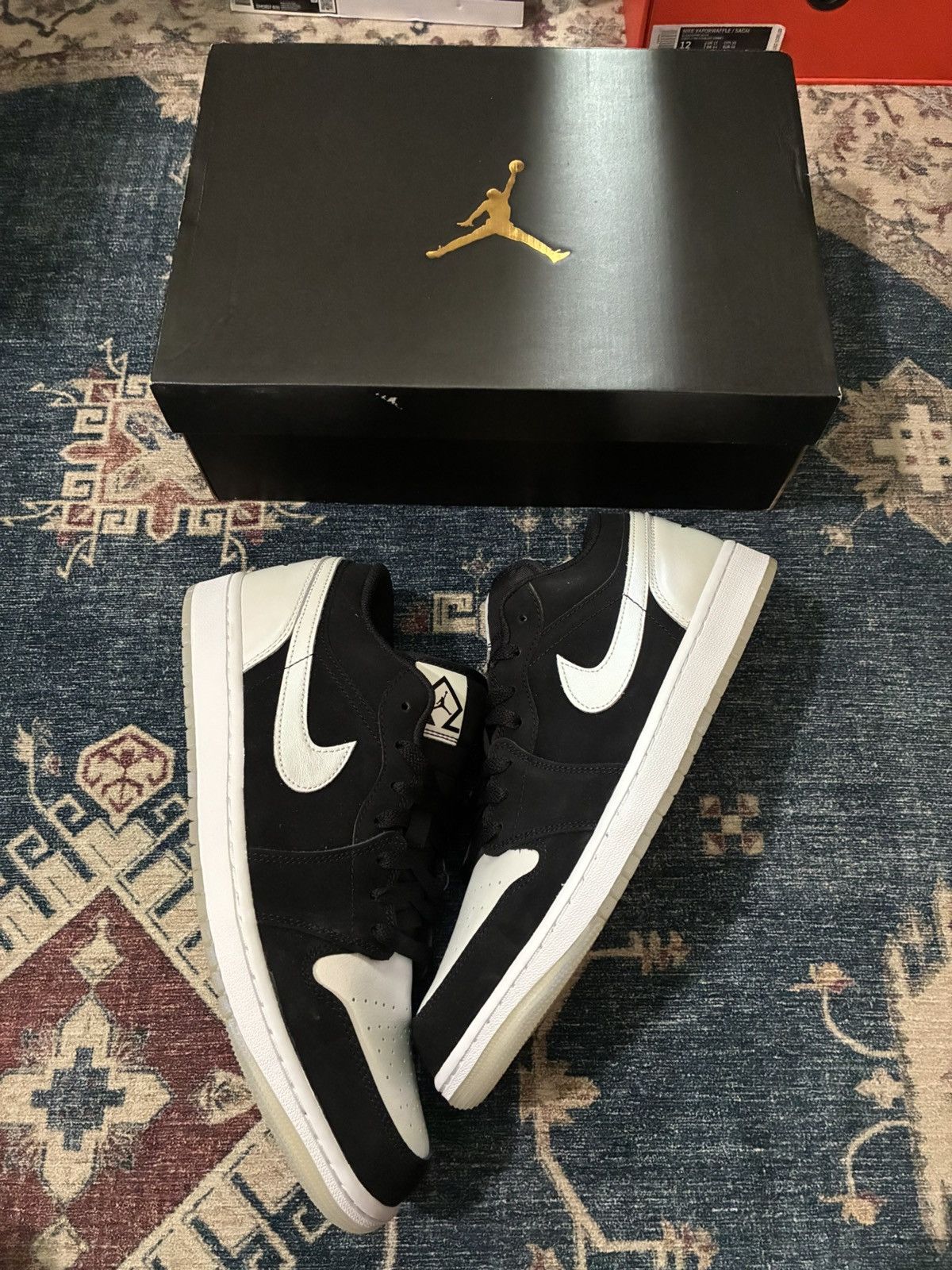 Jordan Brand Air Jordan 1 Low Diamond Shorts SKU DH6931-001 Brand New Size US 11.5 / EU 44-45 - 1 Thumbnail