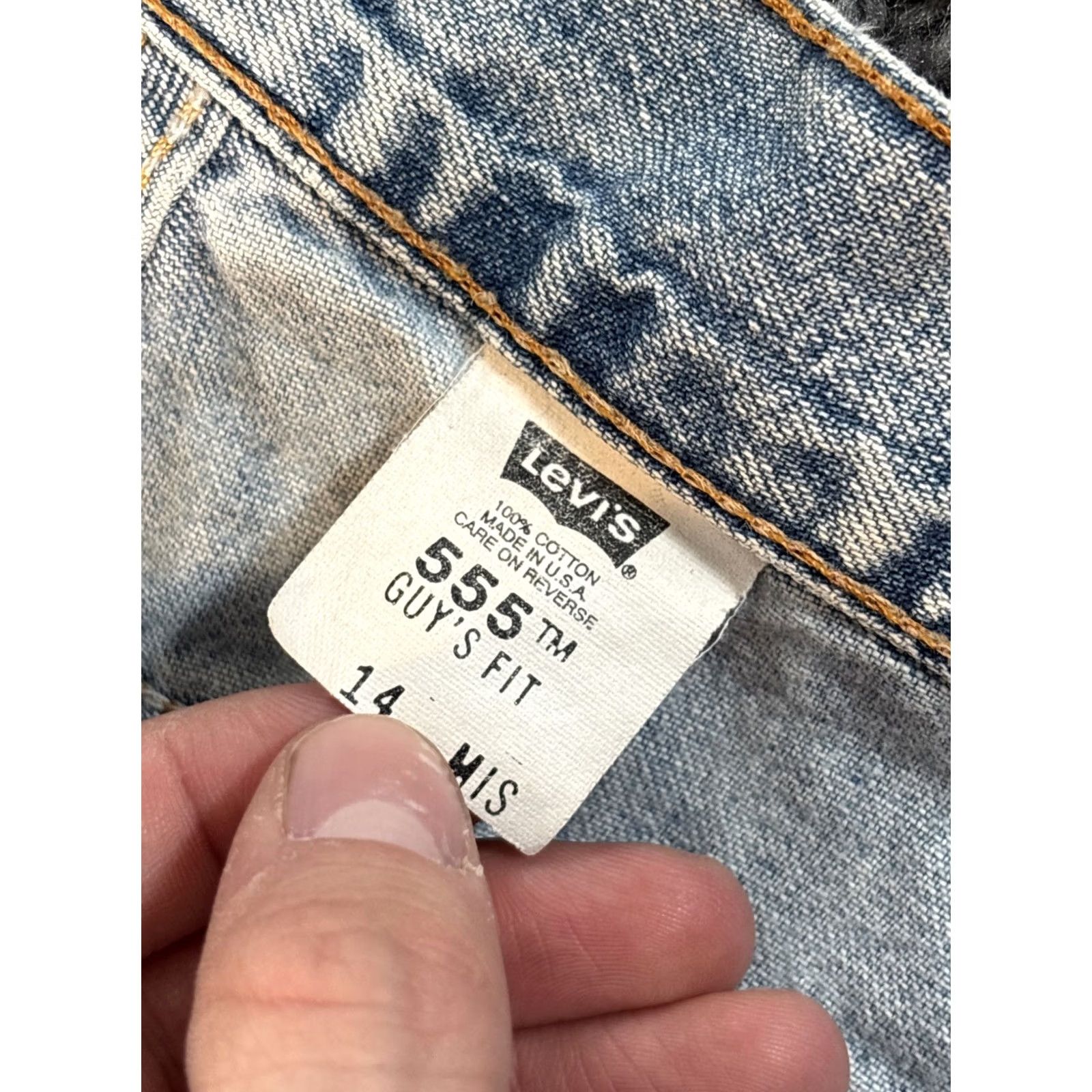 Levi's VINTAGE Levi's 555 Denim Shorts Denim Shorts Women 34 Light Wash High Rise 90s Blue Defining Details Pockets Frayed Summer Casual Womens Size 24" / US 00 / IT 34 - 5 Thumbnail