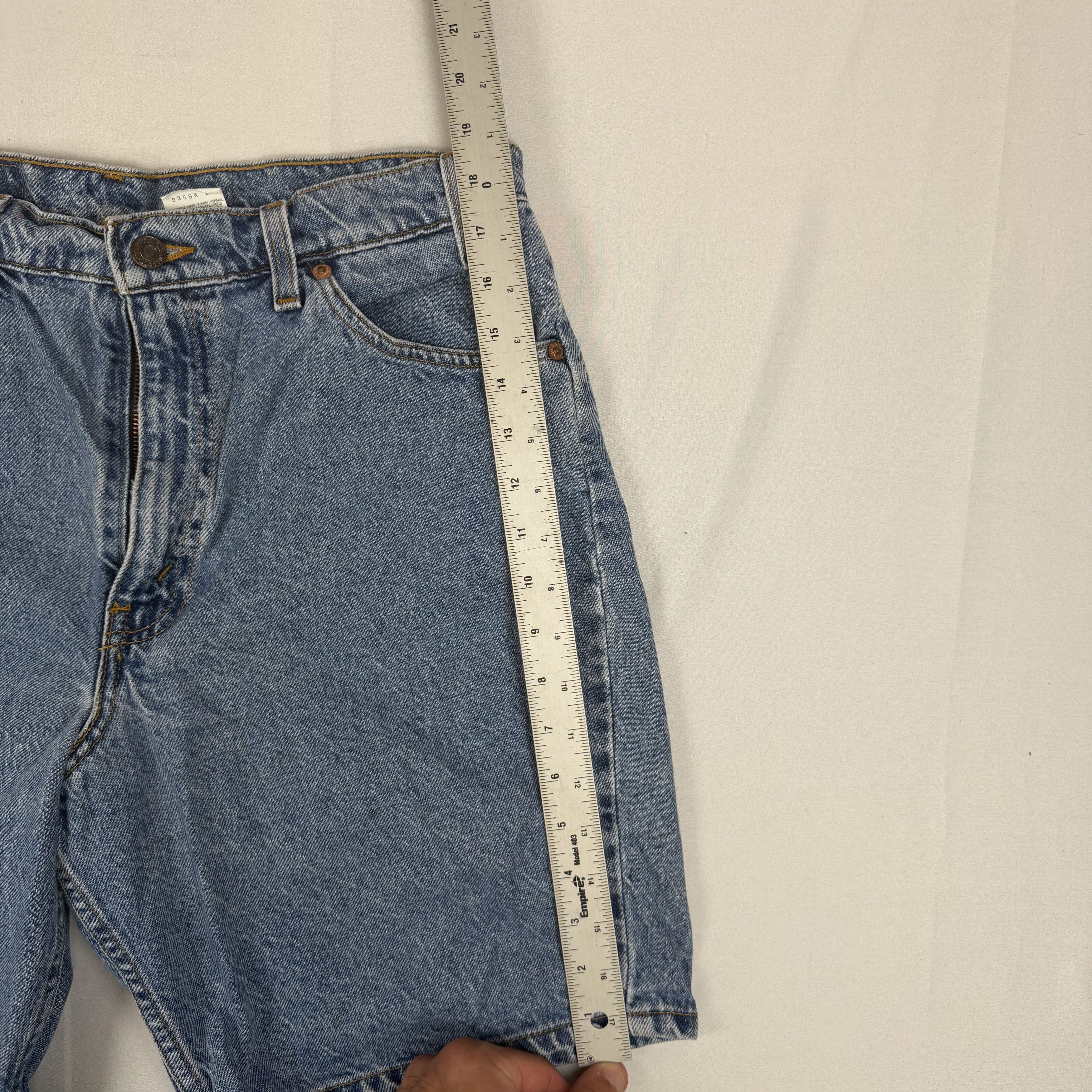 Levi's Vintage Levi's 550 Denim Shorts Medium Wash 34 Size US 34 / EU 50 - 7 Thumbnail