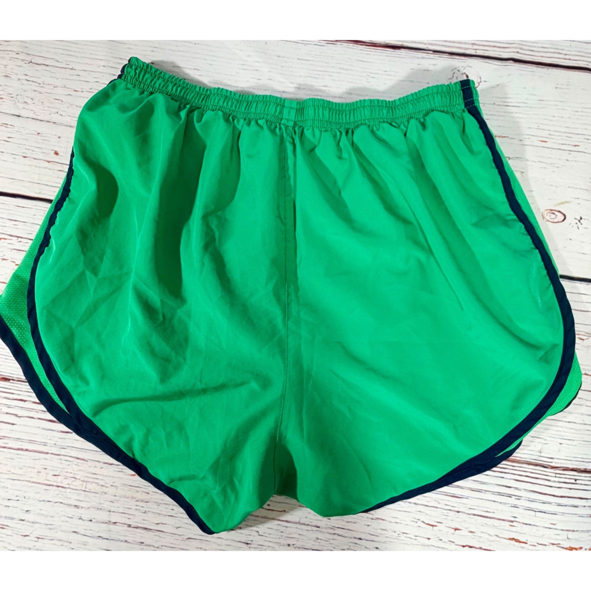Nike Nike Dri-Fit Womens Green Running Shorts NavyBlue Trim Size Size 27" / US 4 / IT 40 - 6 Thumbnail