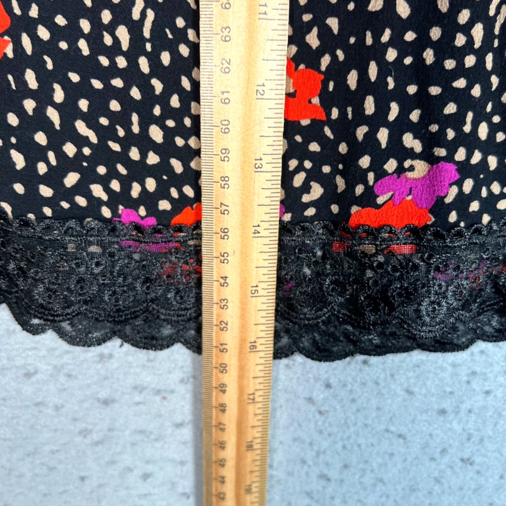 Urban Outfitters Urban Outfitters Womens XS Floral & Polka Dot Lace Trim Mini Skirt - Black, Short, Summer, Spring, Regular, Casual, Floral Pattern, Skirt, Women, XS Size 26" / US 2 / IT 38 - 6 Thumbnail
