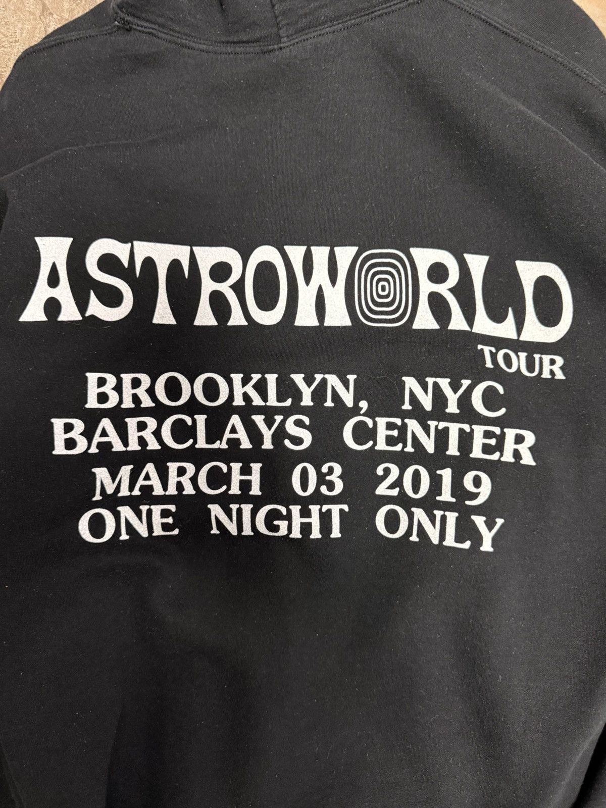 Travis Scott Barclays Center Exclusive Astroworld Hoodie “Gimme The Loot” Size US L / EU 52-54 / 3 - 4 Thumbnail