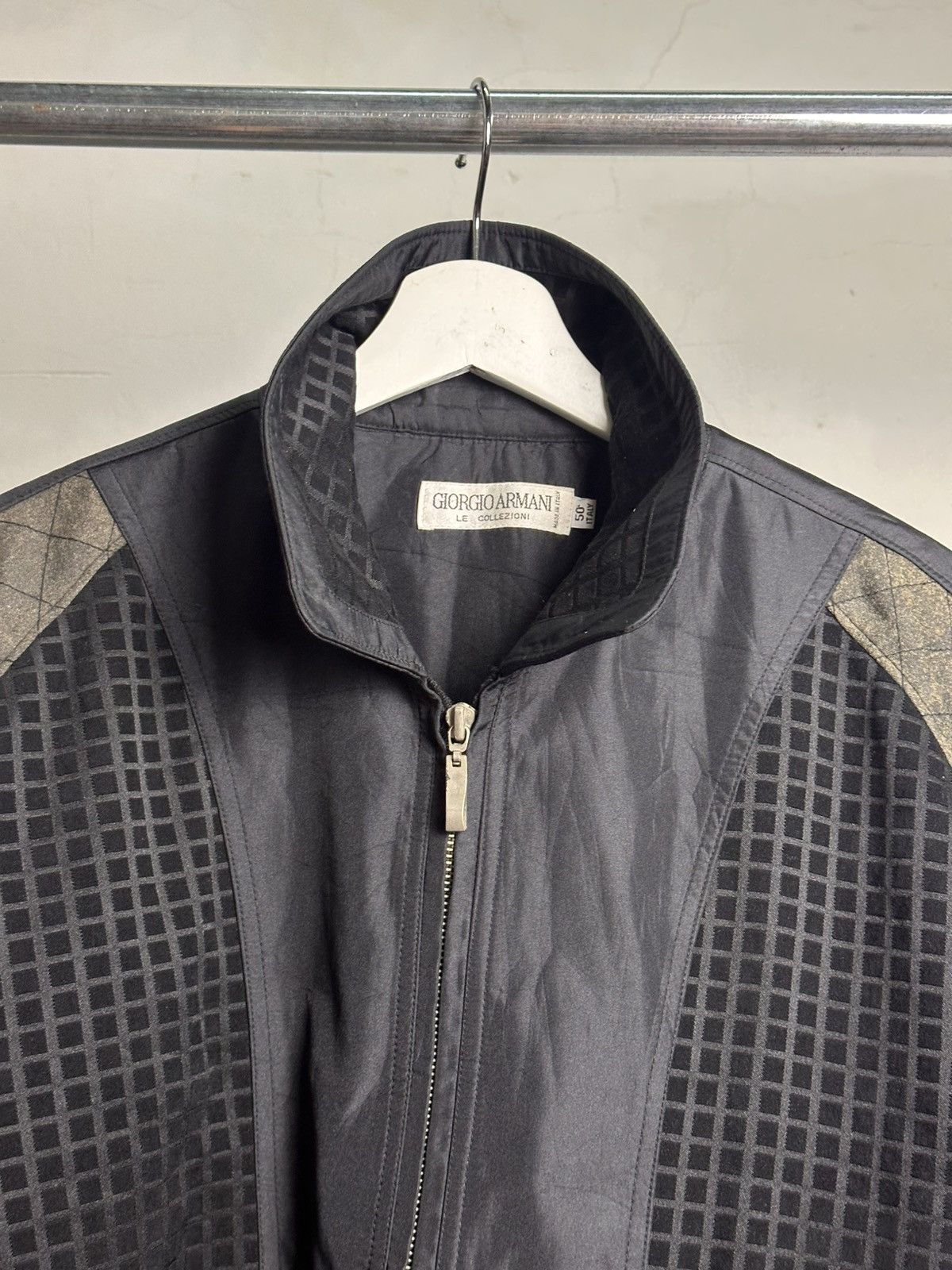 Giorgio Armani Vintage Giorgio Armani Le Collezioni Tonal Grid Zip Jacket Size US L / EU 52-54 / 3 - 9 Thumbnail