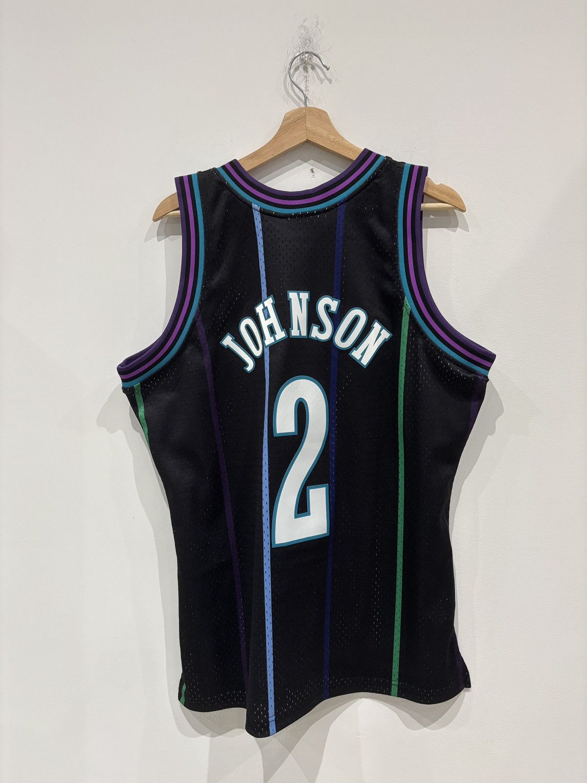 Mitchell & Ness NBA Charlotte Hornets Larry Johnson Jersey Mitchell Ness Size US L / EU 52-54 / 3 - 4 Thumbnail
