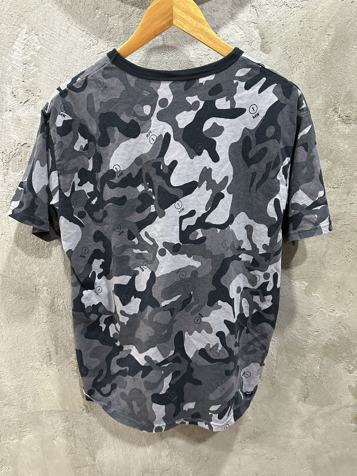 uniform experiment Sophnet x Gu Camo Tee Size Medium Size US M / EU 48-50 / 2 - 9 Thumbnail