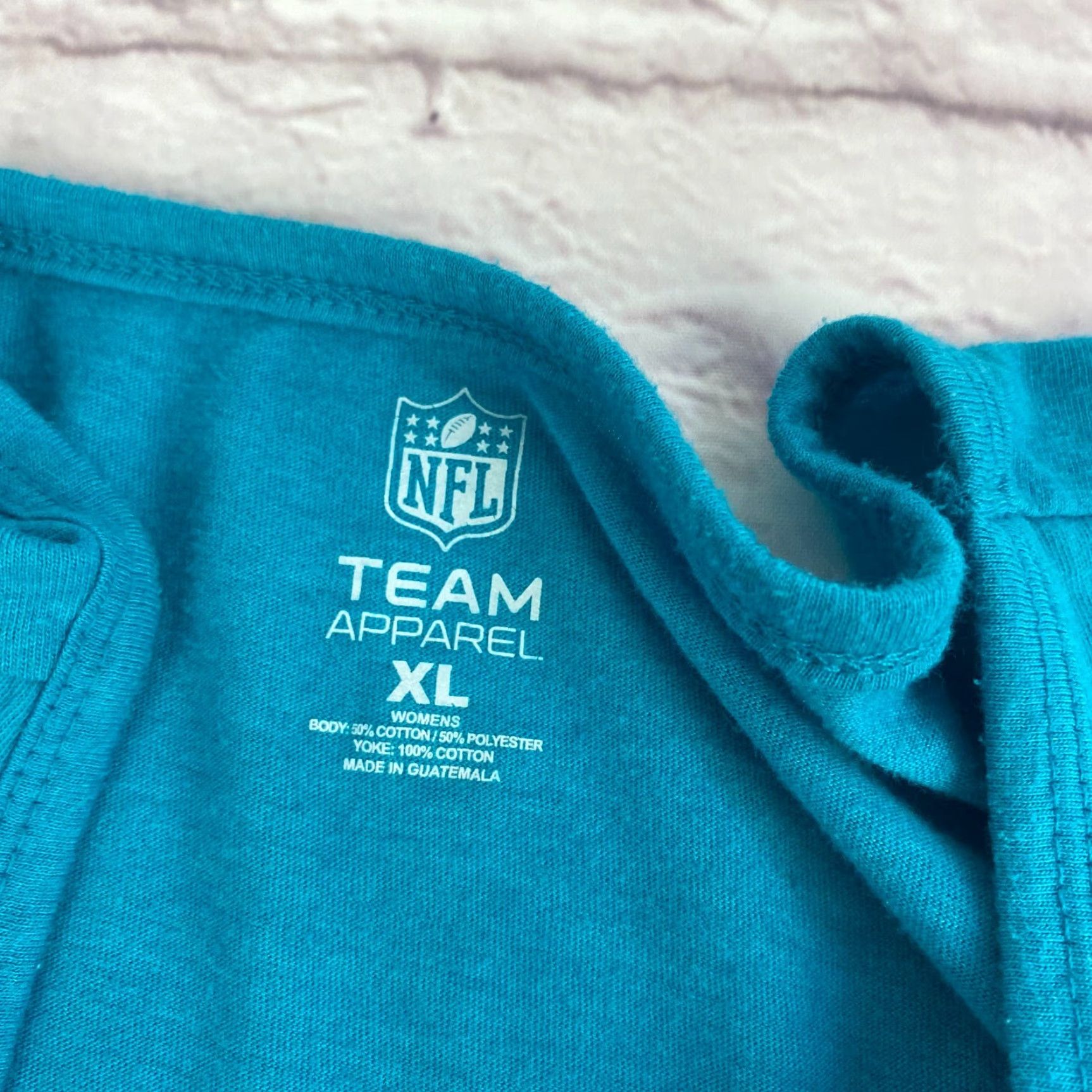 NFL VINTAGE NFL Miami Dolphins Women T-Shirt XL Crew Neck Short Sleeve Graphic Print Size XL / US 12-14 / IT 48-50 - 6 Thumbnail