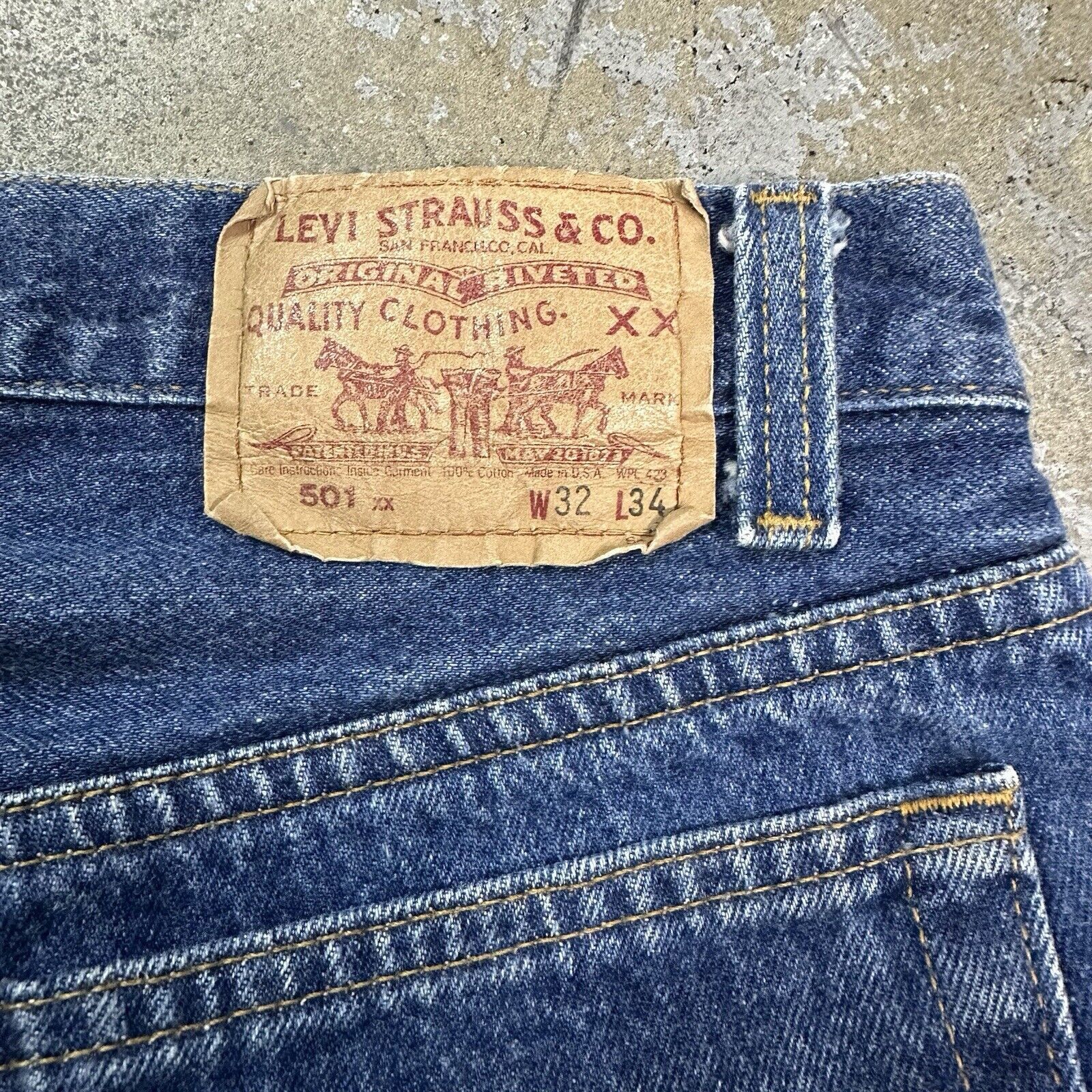 Levi's × Vintage Vintage Levi’s 501 Faded Dark Wash Denim Jeans 32x34 Size US 32 / EU 48 - 7 Thumbnail