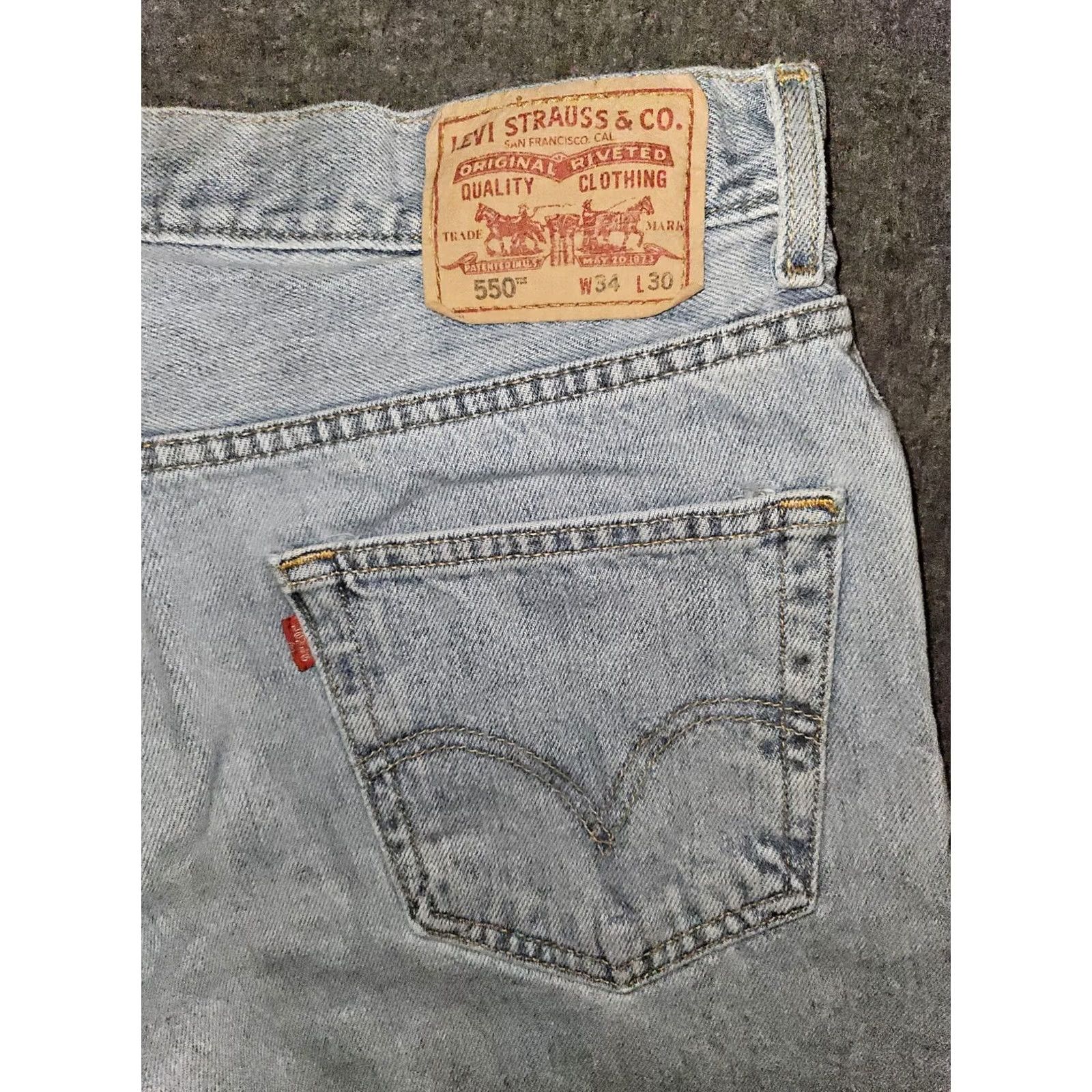 Levi's VINTAGE Levi's 550 Relaxed Fit Straight Jeans Men 34x28.5 Blue Medium Wash Y2K Retro Strai​ght Men Size US 34 / EU 50 - 7 Thumbnail