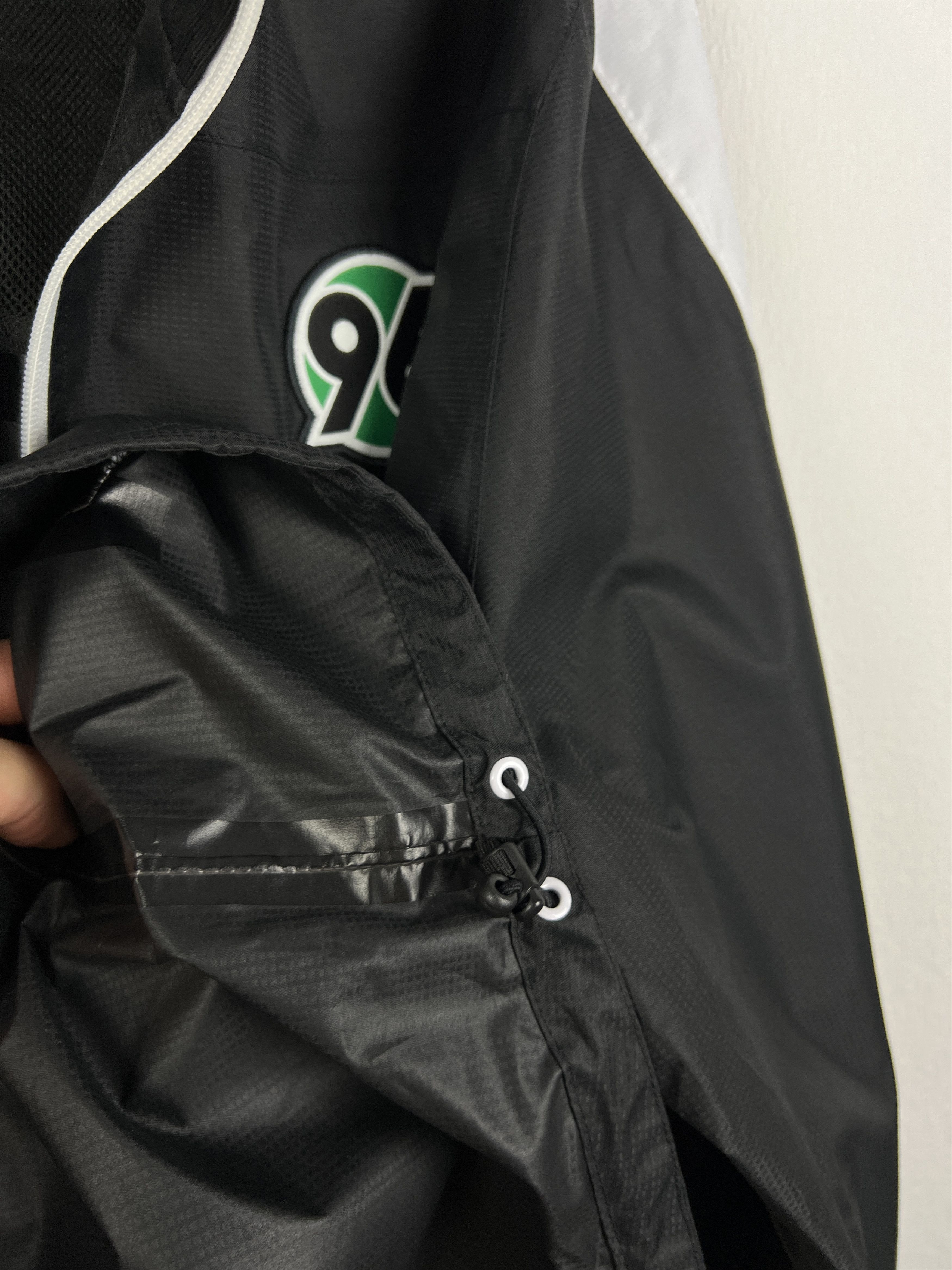 Macron Hannover 96 Football Rain Jacket Hooded Windbreaker TrackTop Size US XXL / EU 58 / 5 - 8 Thumbnail