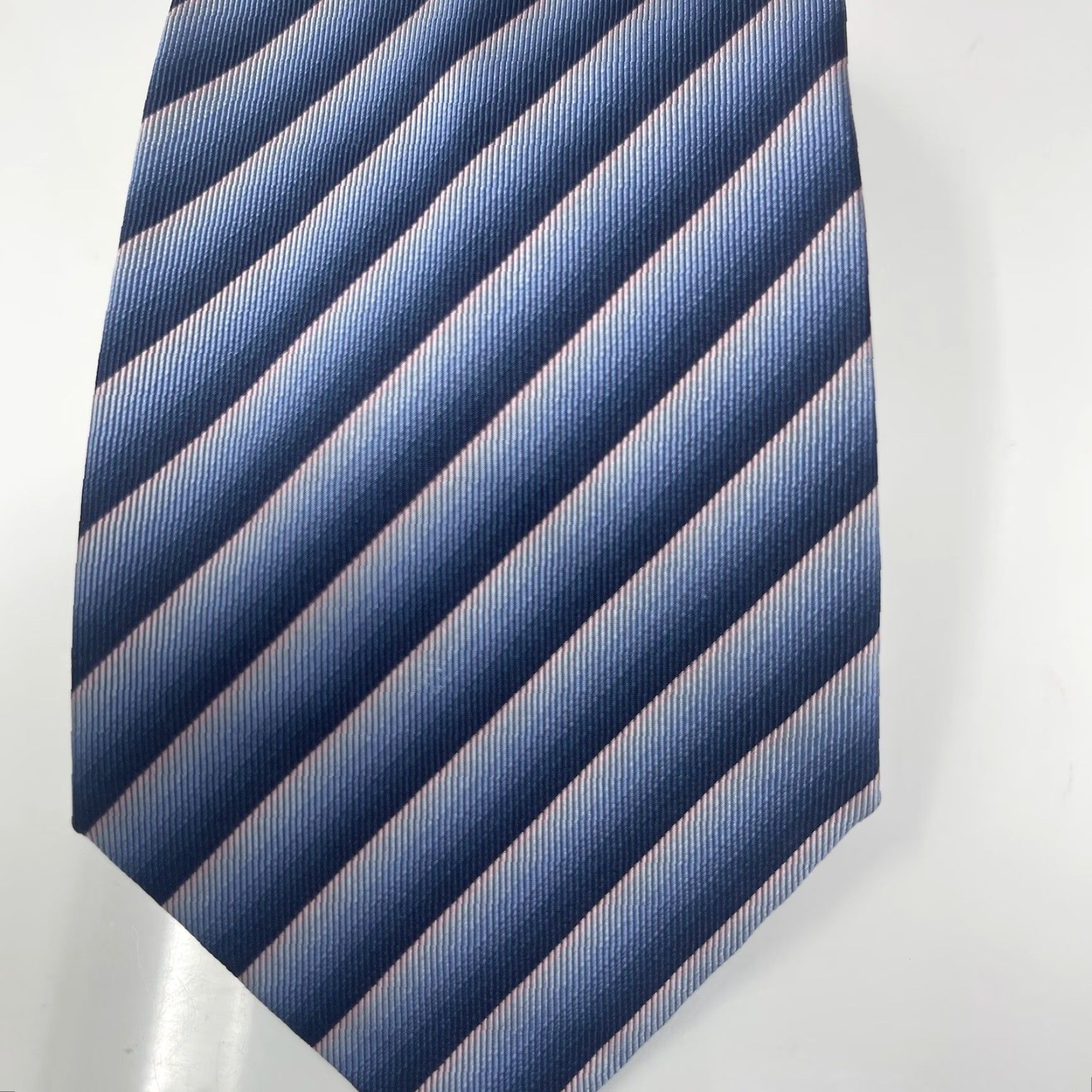 John Varvatos John Varvatos Tie Blue Gray Fade Silk Stripes Business USA Luxury Preppy Design - Designer Men’s Classic Silk Tie Size ONE SIZE - 4 Thumbnail