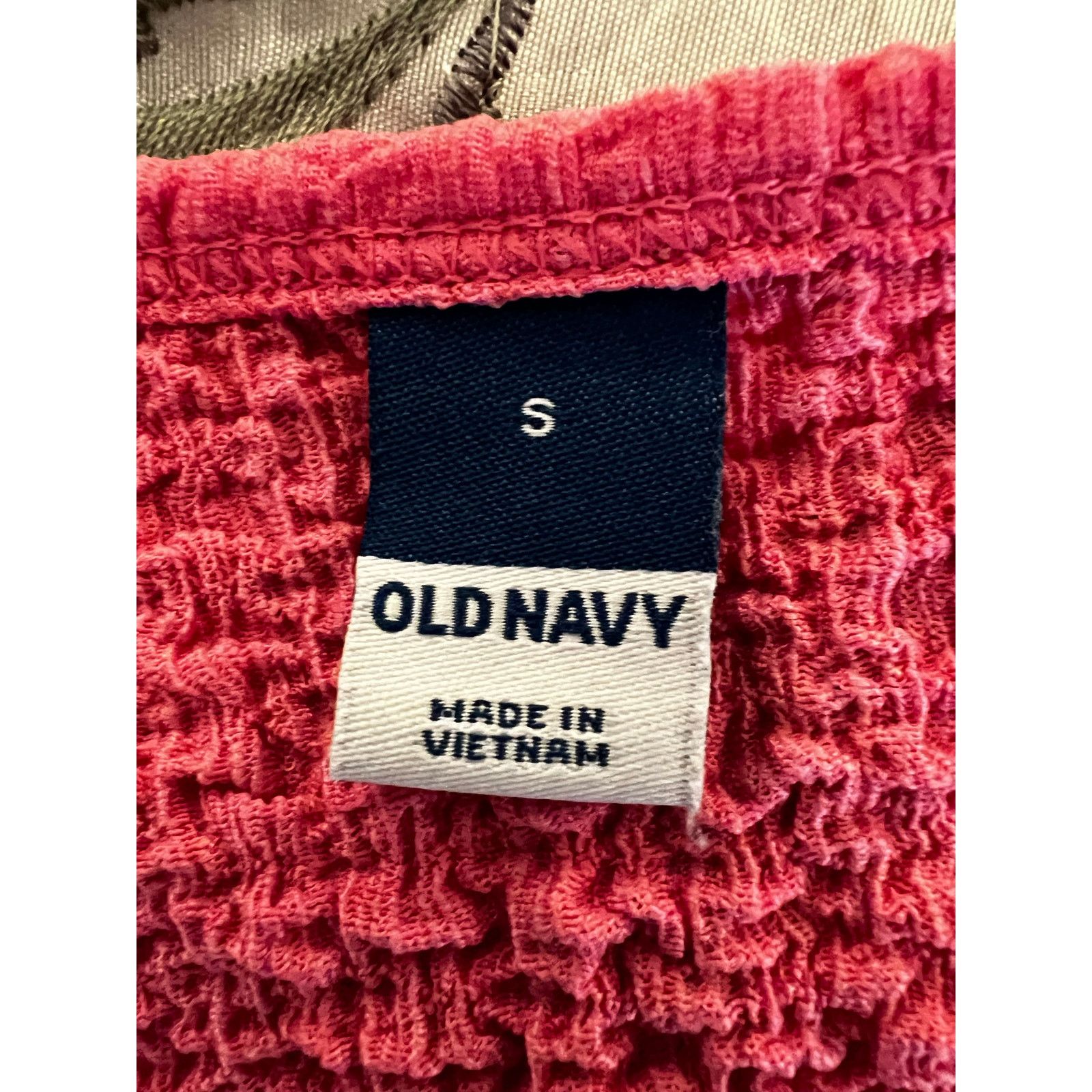 Old Navy Old Navy Pink Textured Square Neck Tank Top - Size Small Size S / US 4 / IT 40 - 4 Thumbnail