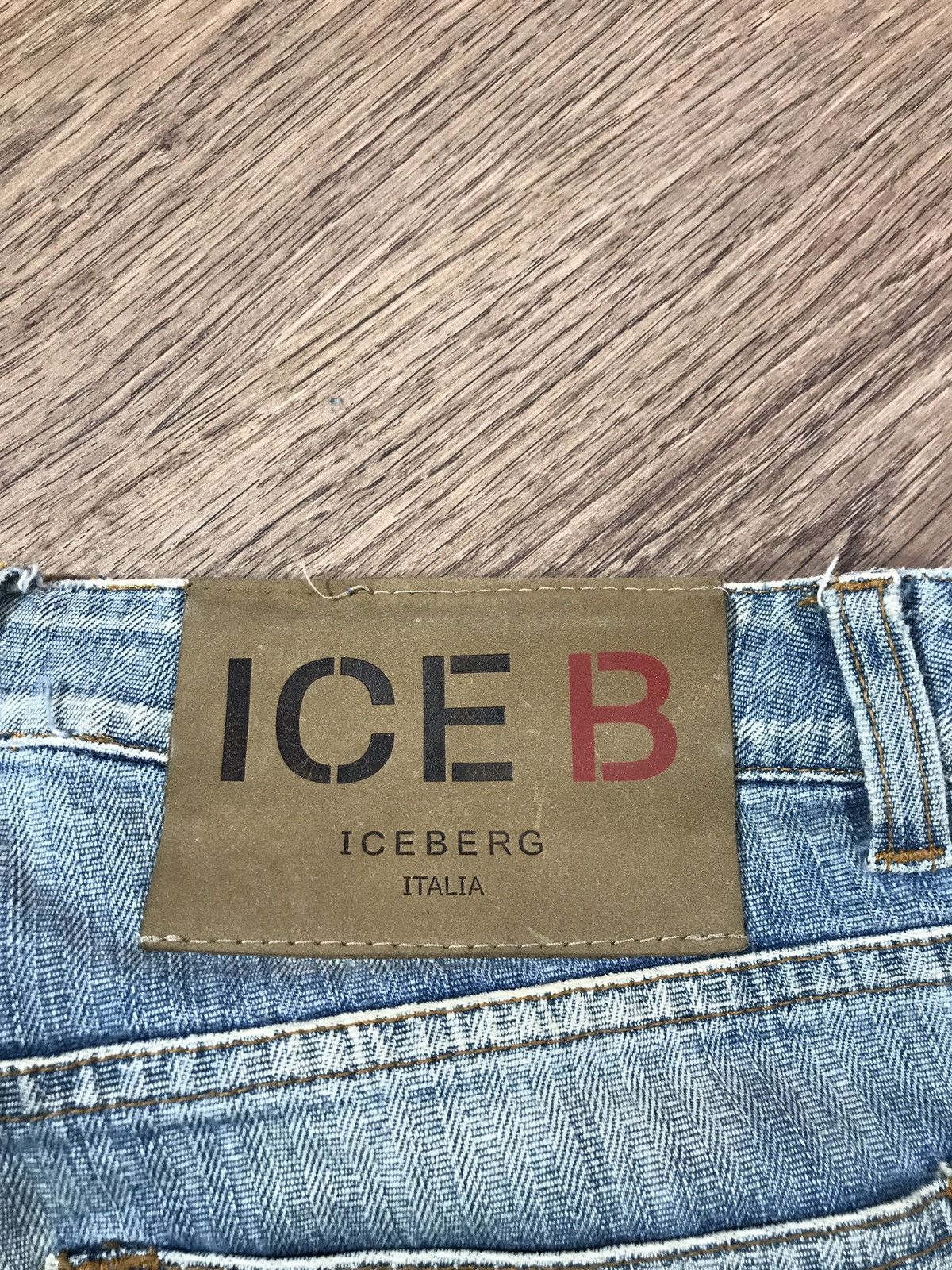 Iceberg × Vintage Iceberg Vintage Flared Denim Pants Jeans Size 31" - 24 Thumbnail