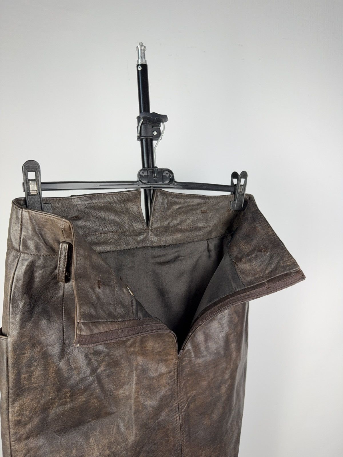 Leather Vintage 90s Retro Punk Rock Avant Garde Real Leather Skirt Size 28" / US 6 / IT 42 - 8 Thumbnail