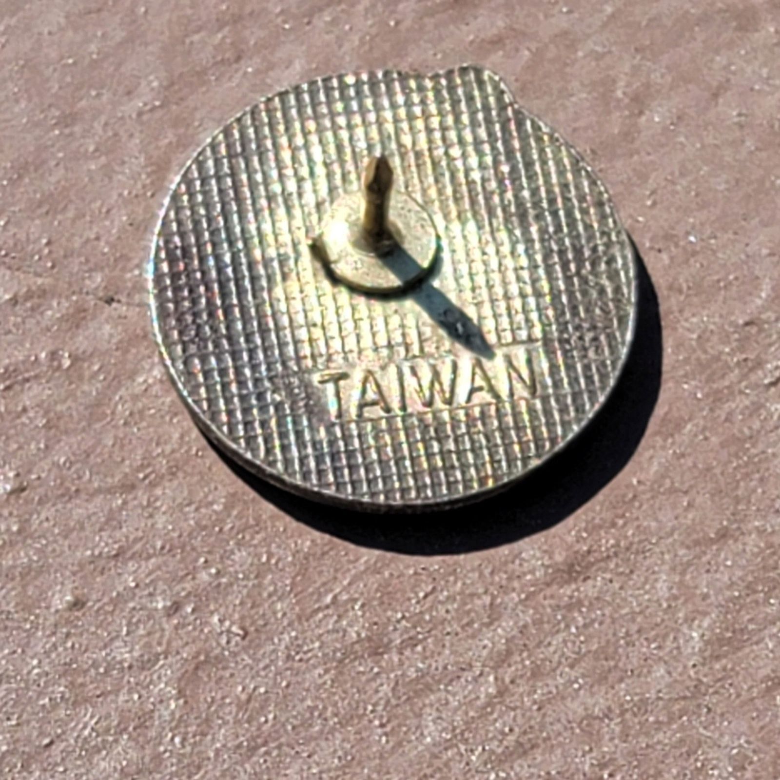 NASA Vtg NASA STS-8 Challenger Space Shuttle Lapel Pin Size ONE SIZE - 4 Thumbnail