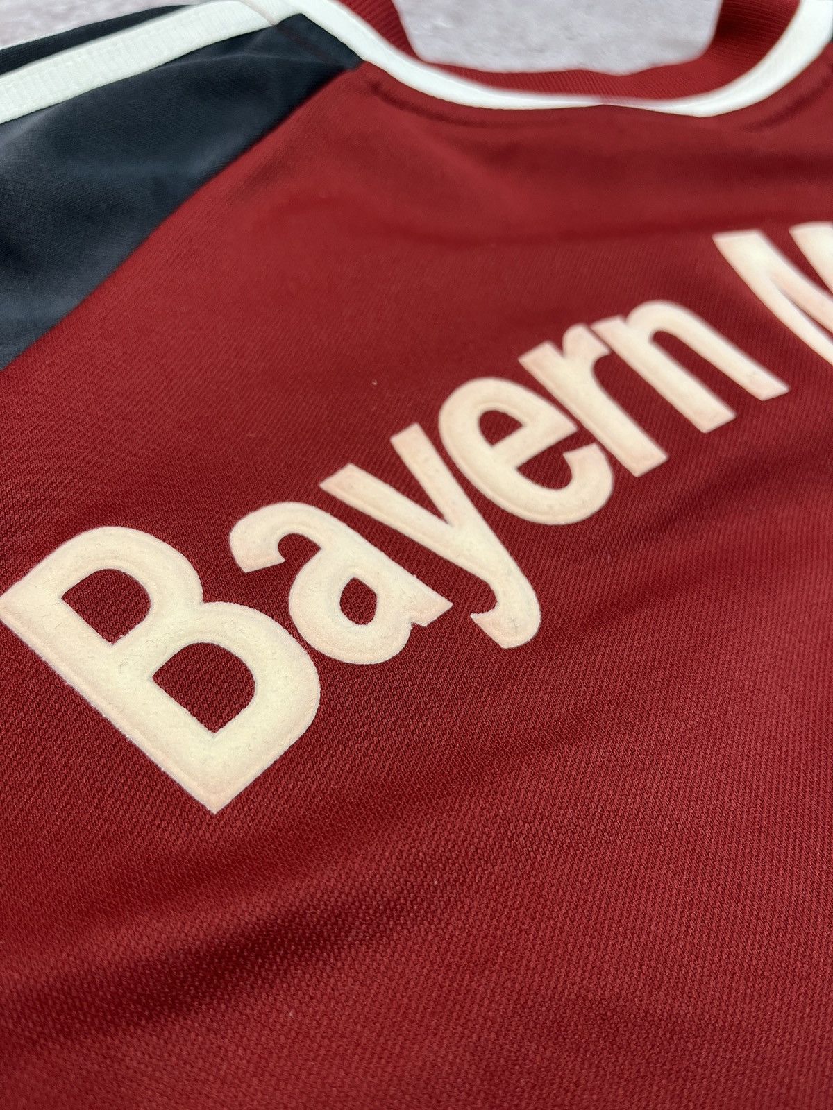 Adidas Vintage Adidas Bayern Munich #3Lizarazu Home Soccer Jersey Size US XL / EU 56 / 4 - 10 Thumbnail